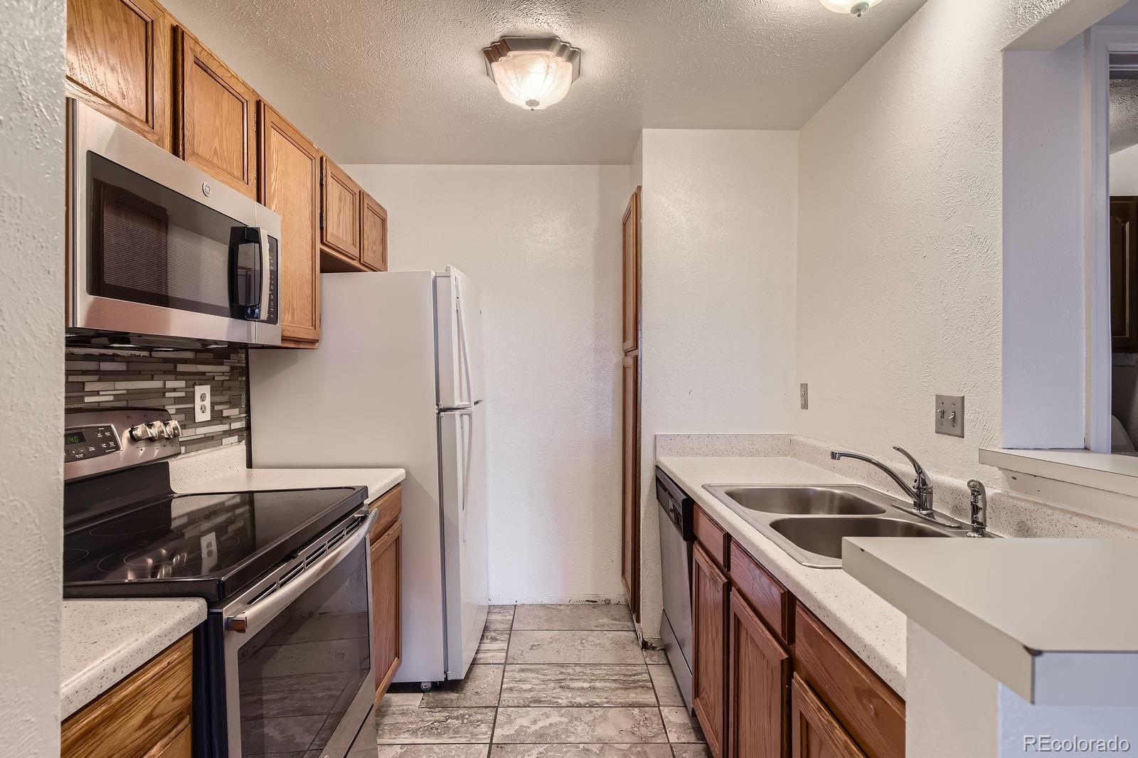 MLS Image #5 for 6755 s field street,littleton, Colorado