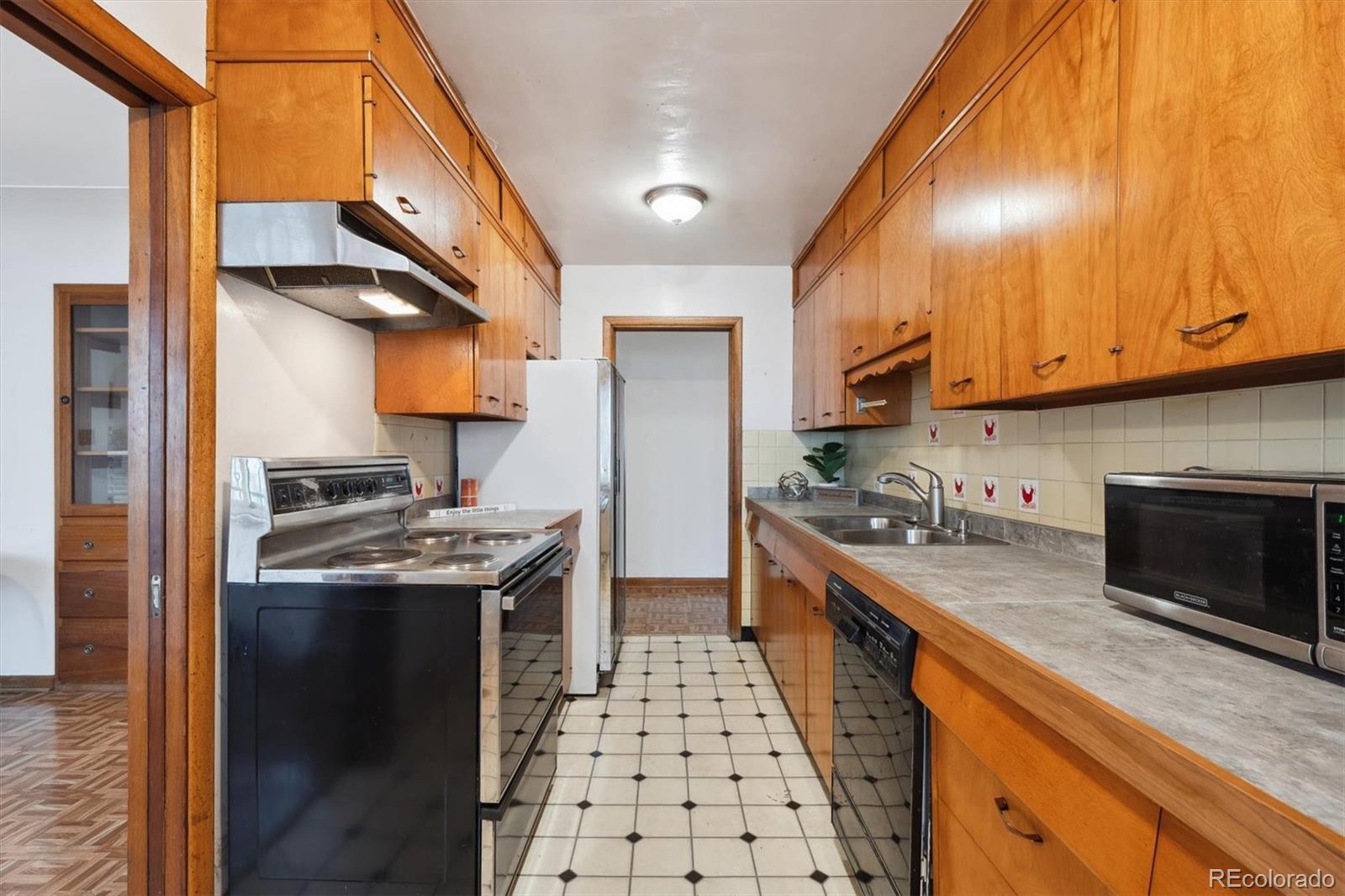 MLS Image #10 for 2301  vine street,denver, Colorado