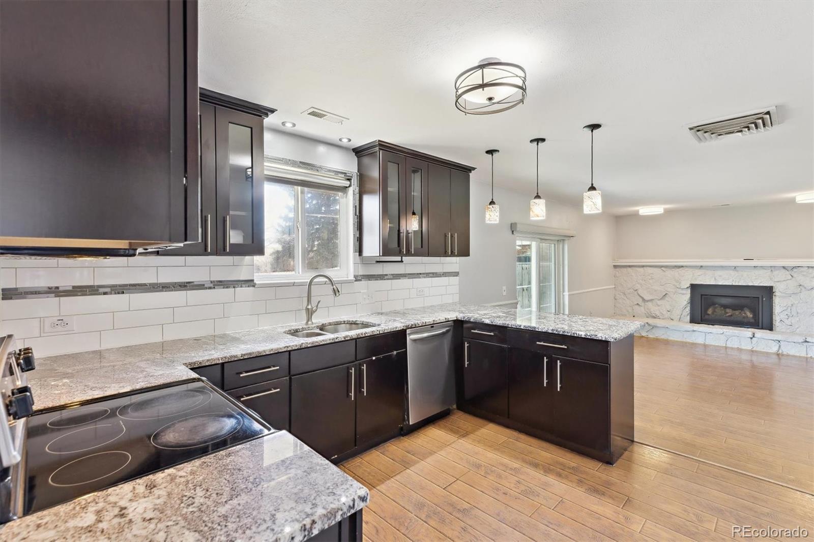 MLS Image #9 for 2172 s harlan street,denver, Colorado