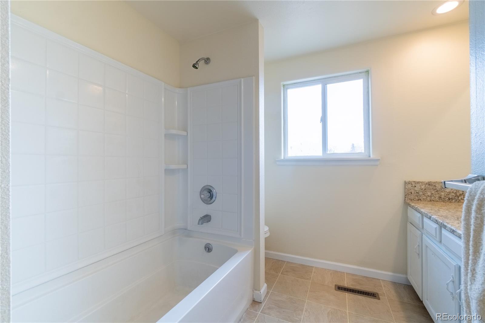 MLS Image #17 for 1902  cambridge drive,longmont, Colorado