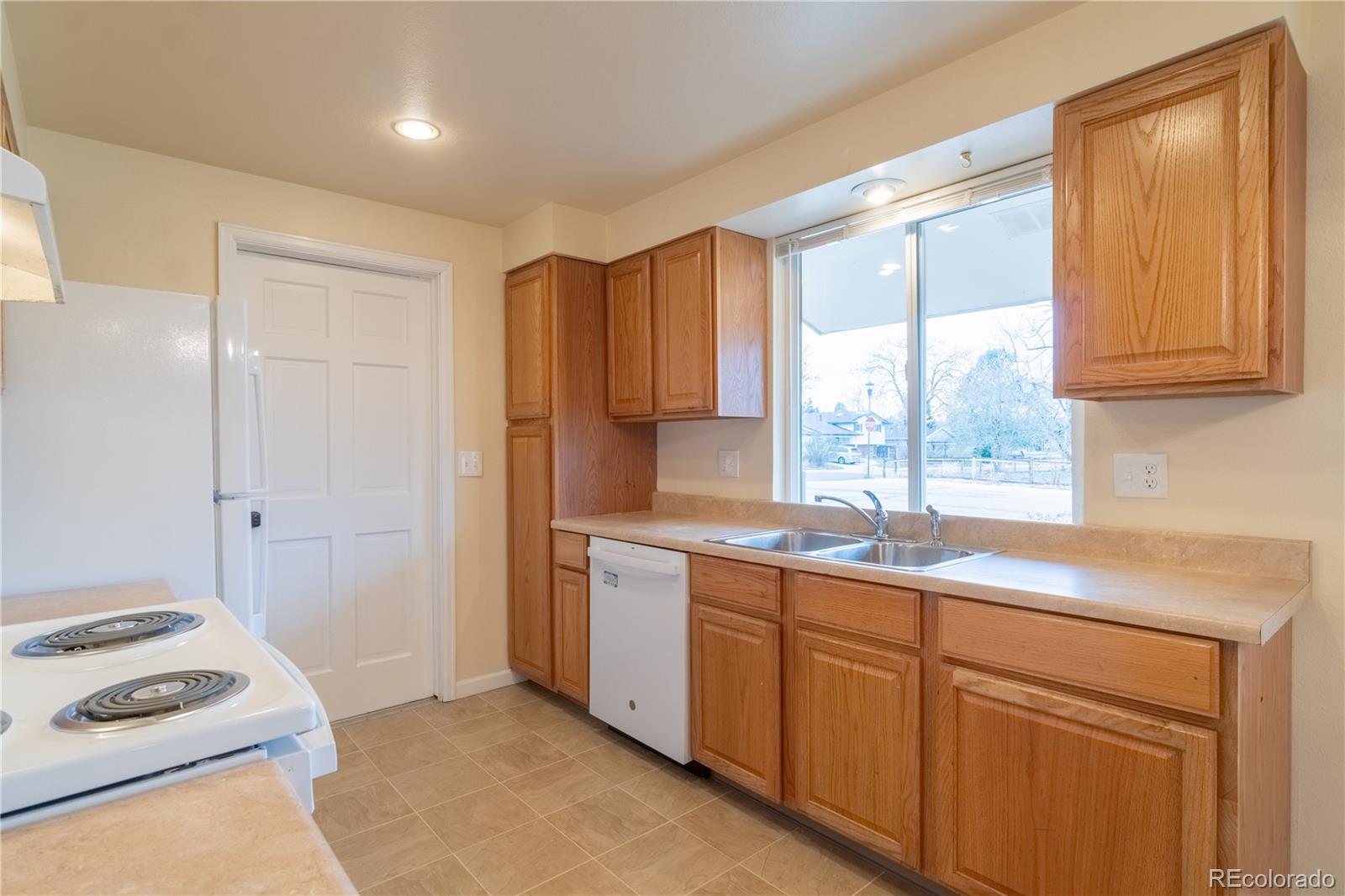 MLS Image #7 for 1902  cambridge drive,longmont, Colorado
