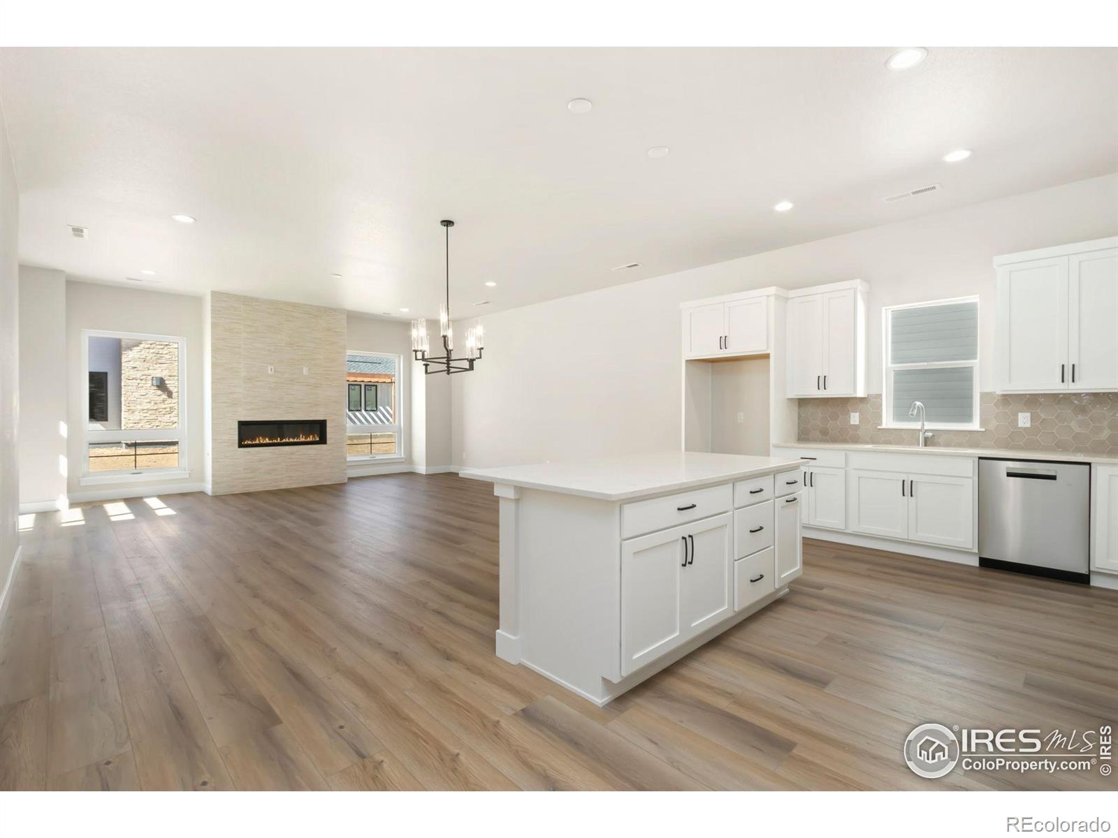 MLS Image #3 for 1726  beachside drive,windsor, Colorado