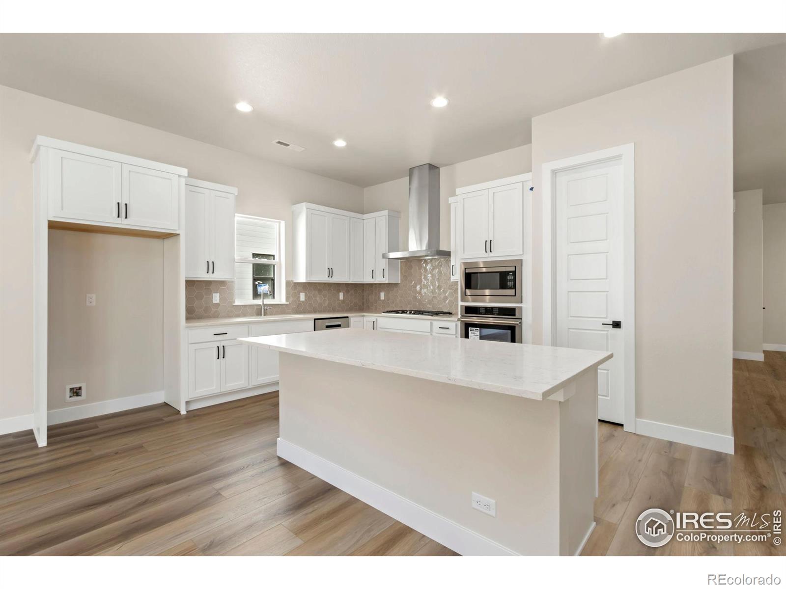 MLS Image #6 for 1726  beachside drive,windsor, Colorado