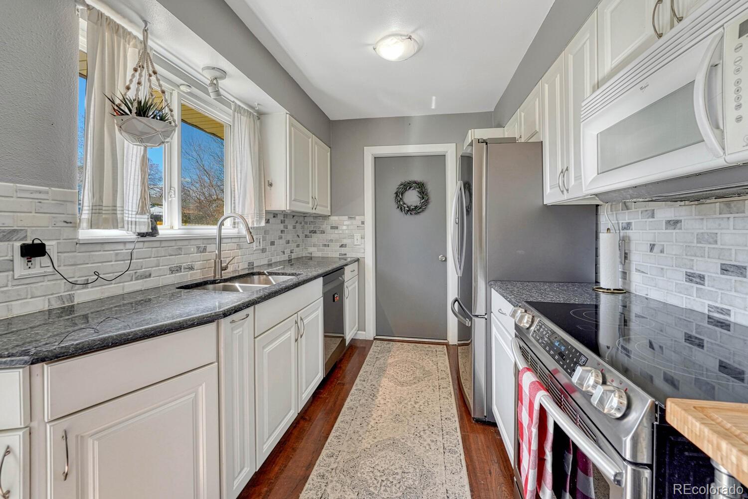MLS Image #10 for 1567 s sedalia street,aurora, Colorado