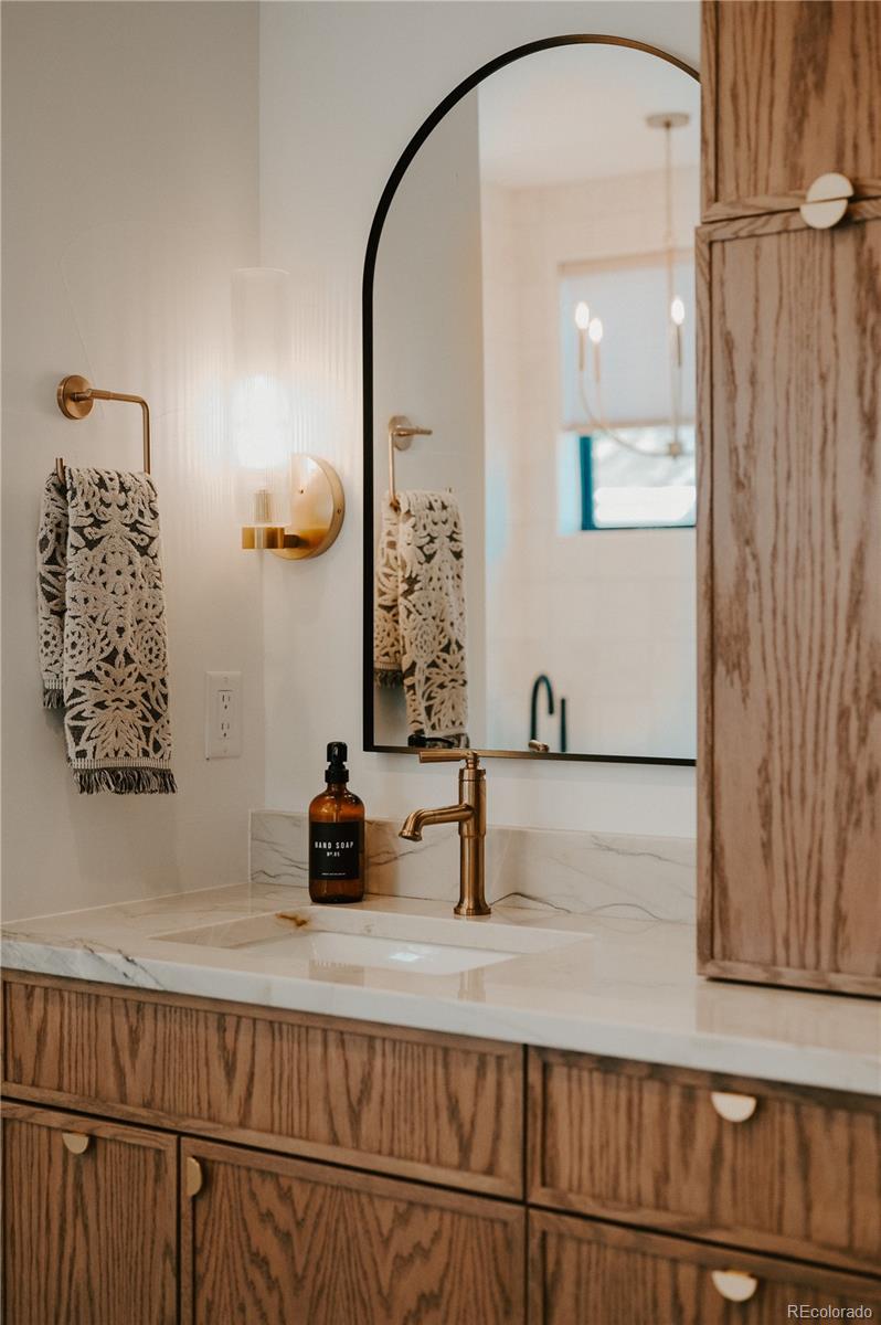 MLS Image #18 for 527  fox street,denver, Colorado