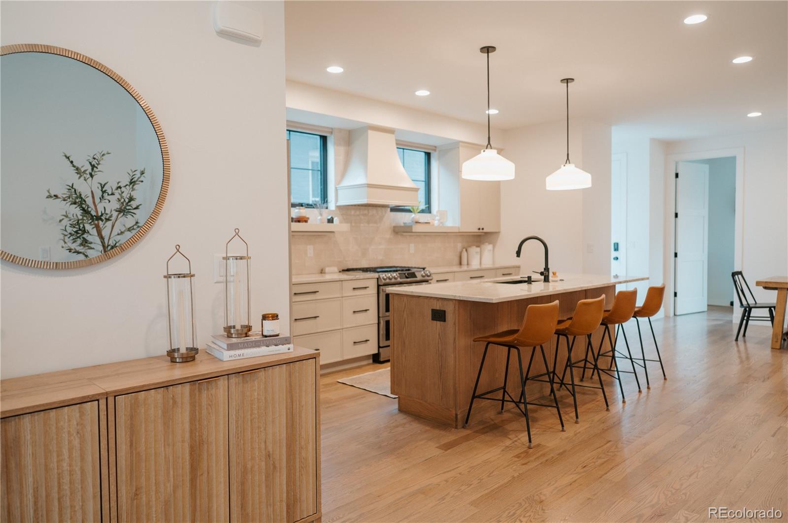 MLS Image #3 for 527  fox street,denver, Colorado