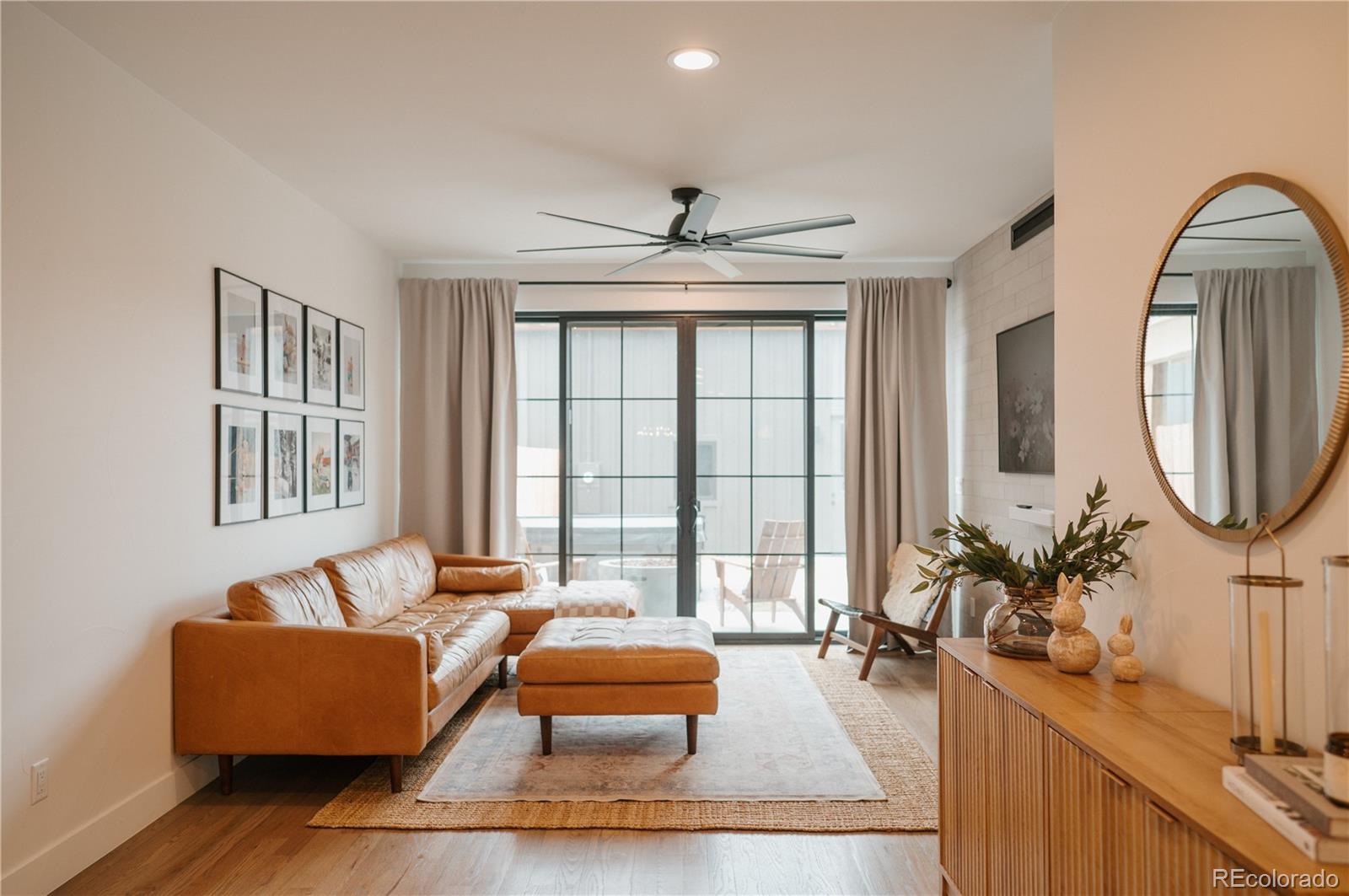 MLS Image #6 for 527  fox street,denver, Colorado