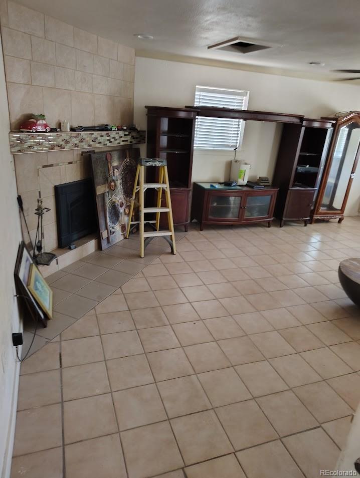 MLS Image #10 for 15003  olmsted drive,denver, Colorado