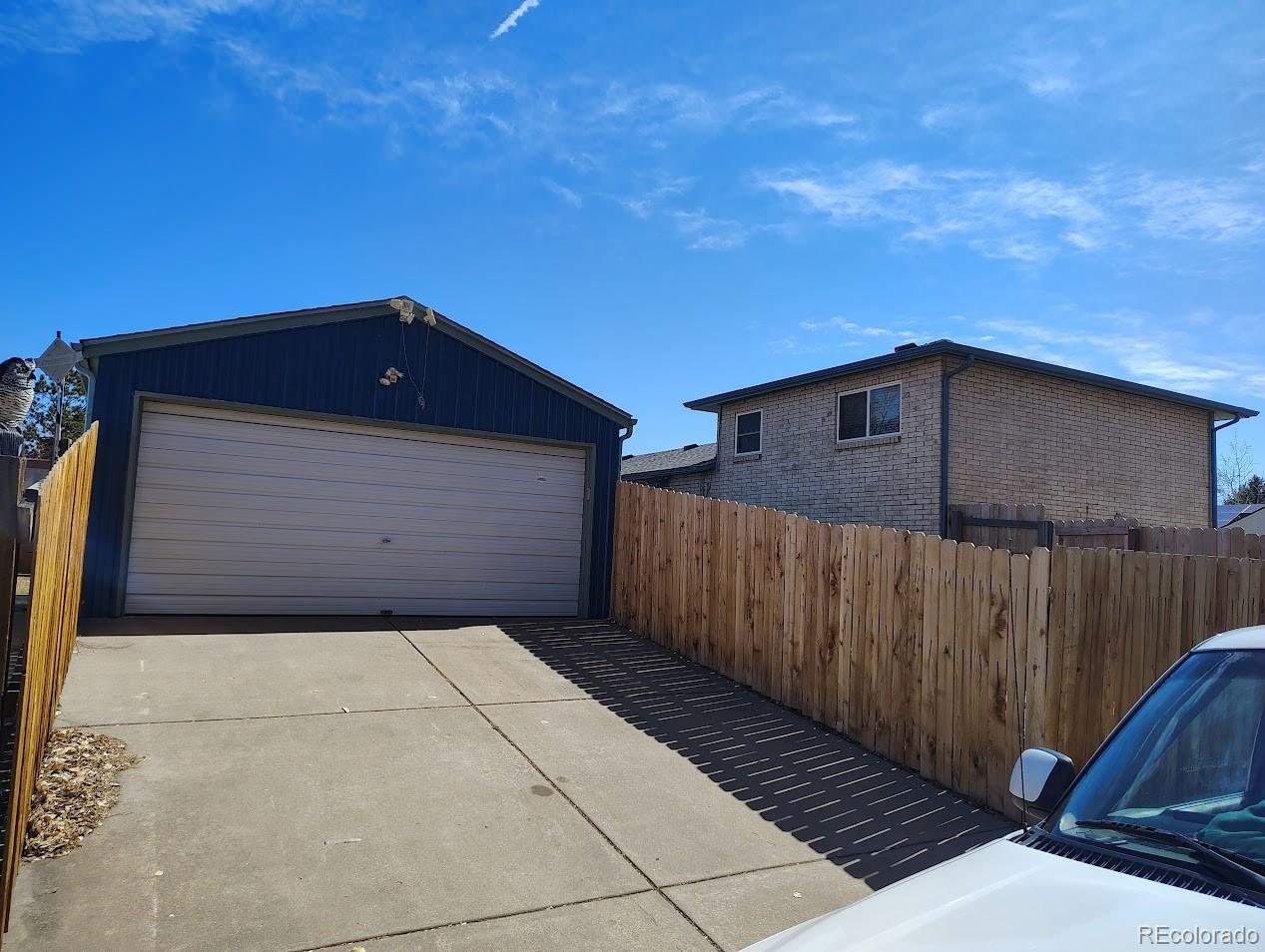 MLS Image #2 for 15003  olmsted drive,denver, Colorado