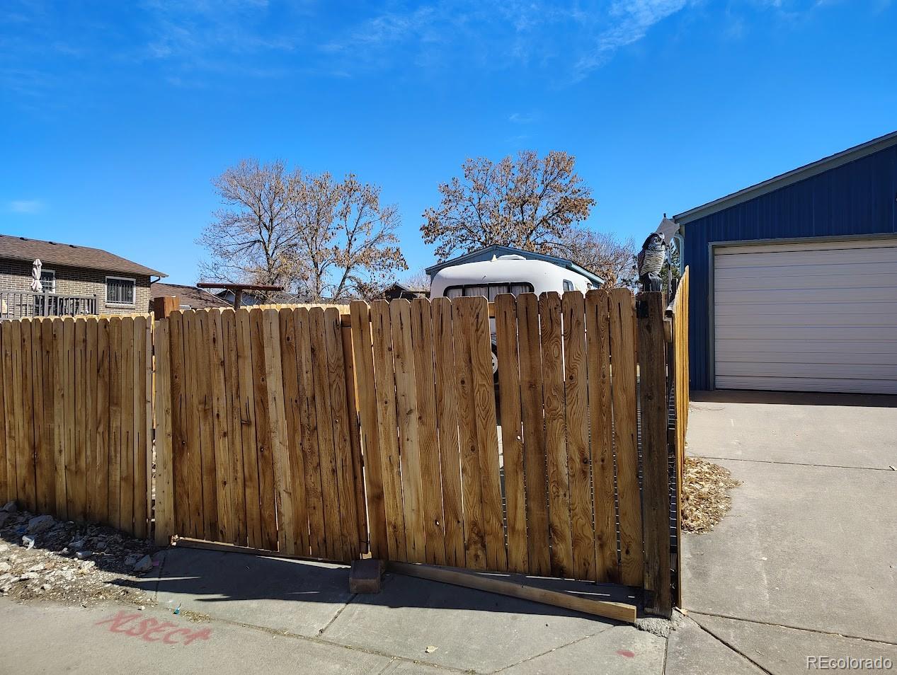 MLS Image #3 for 15003  olmsted drive,denver, Colorado