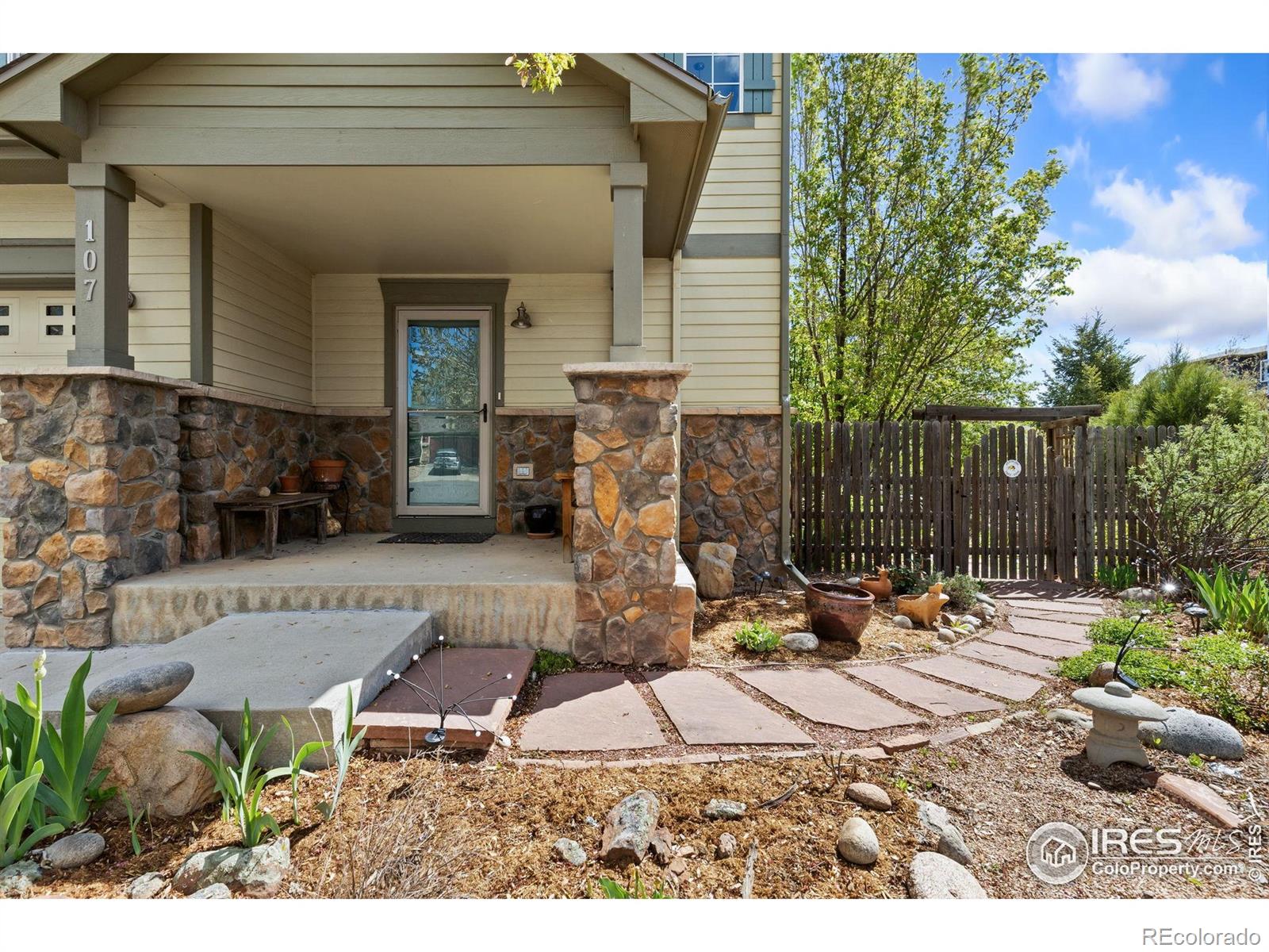 MLS Image #4 for 107  bohn court,lyons, Colorado