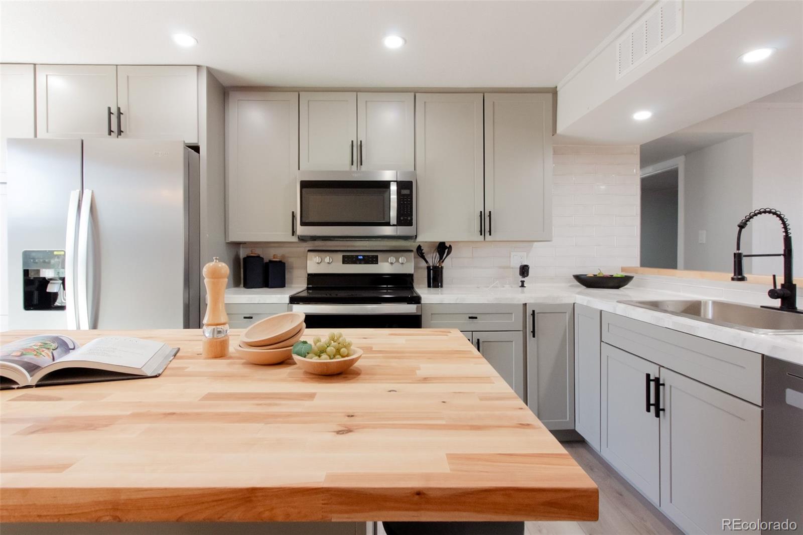 CMA Image for 1020  stuart ,Denver, Colorado