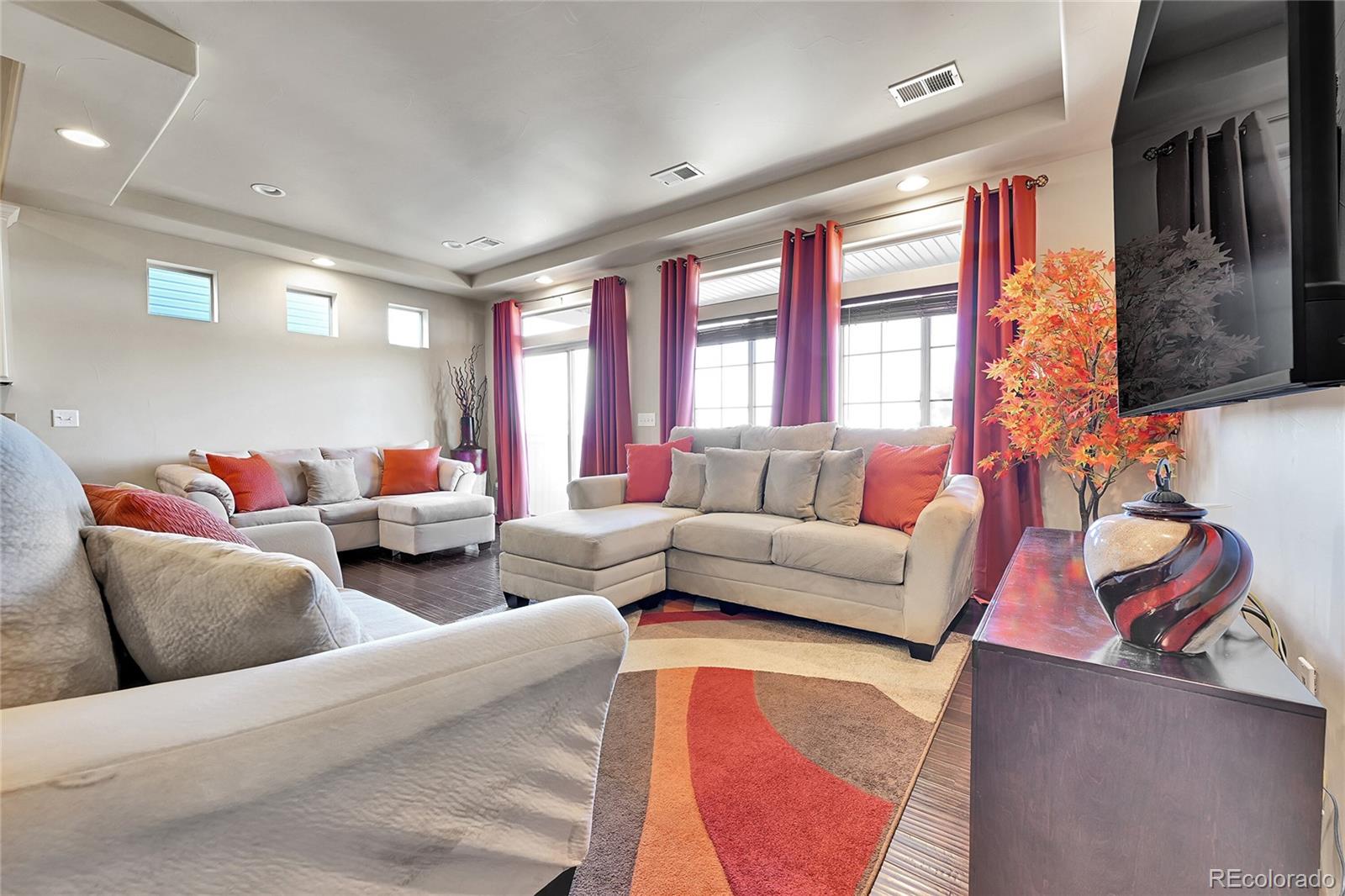 MLS Image #14 for 18101 e 44th place,denver, Colorado