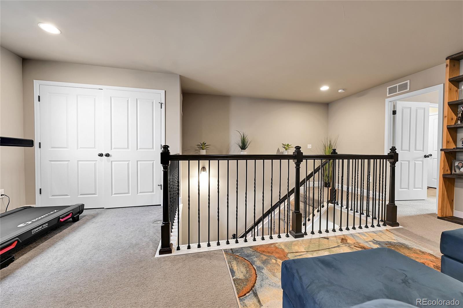 MLS Image #26 for 18101 e 44th place,denver, Colorado