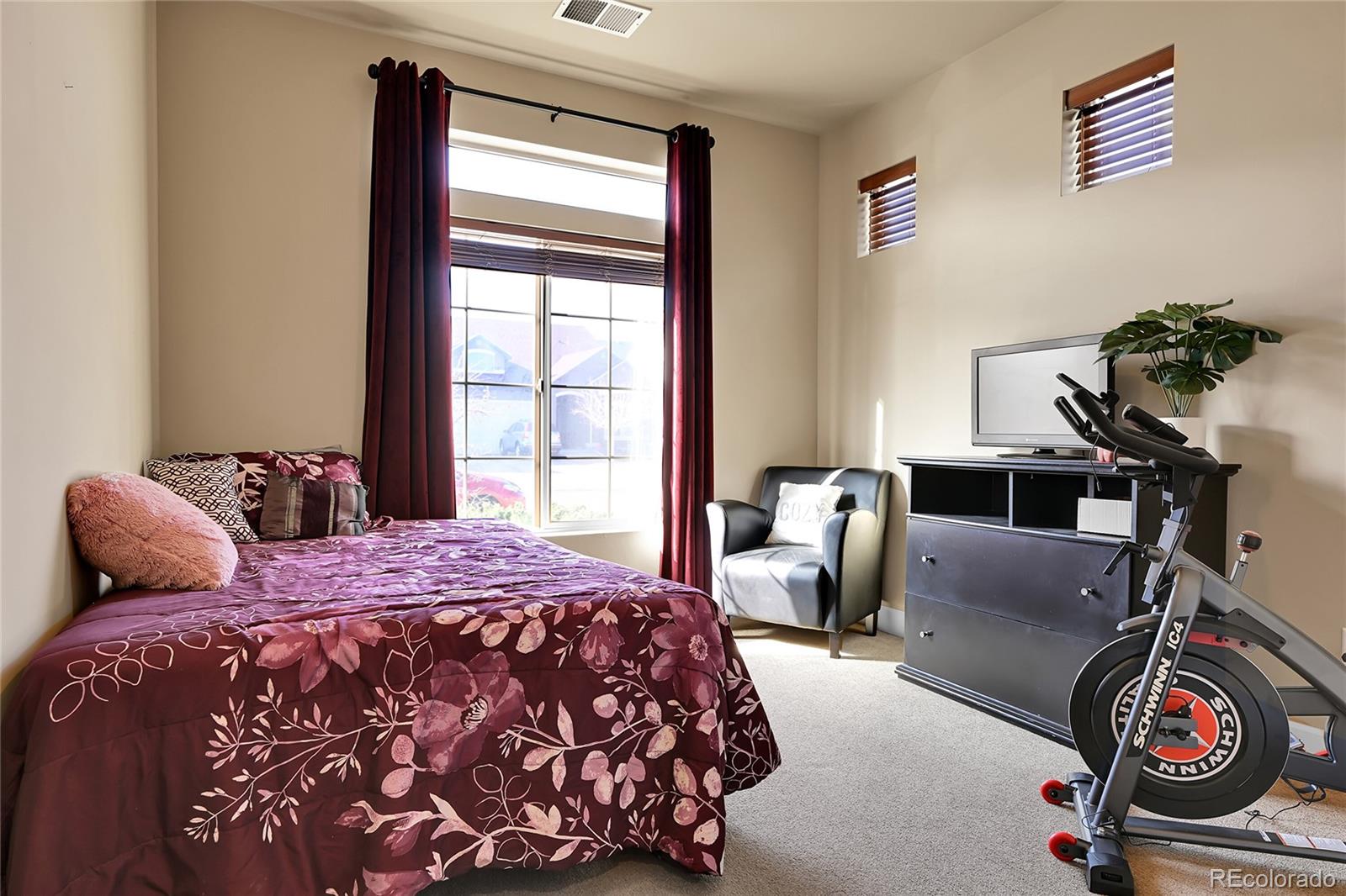 MLS Image #4 for 18101 e 44th place,denver, Colorado