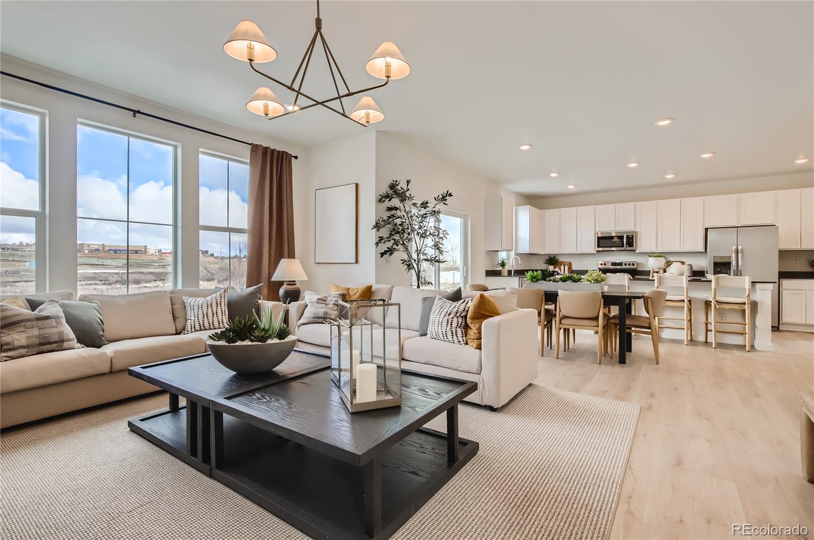 MLS Image #5 for 907 w beverly street,elizabeth, Colorado