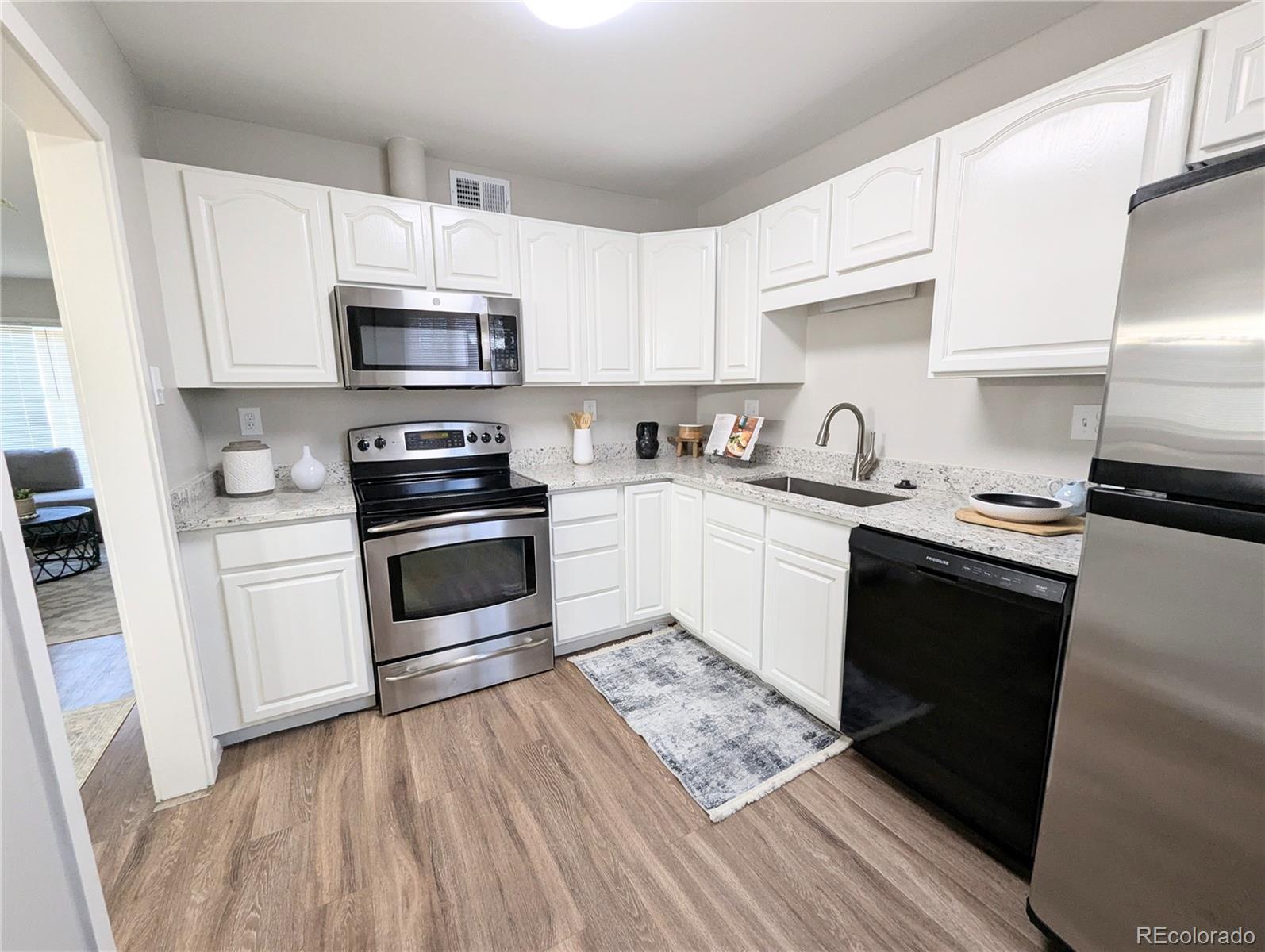 MLS Image #12 for 992  toledo street,aurora, Colorado