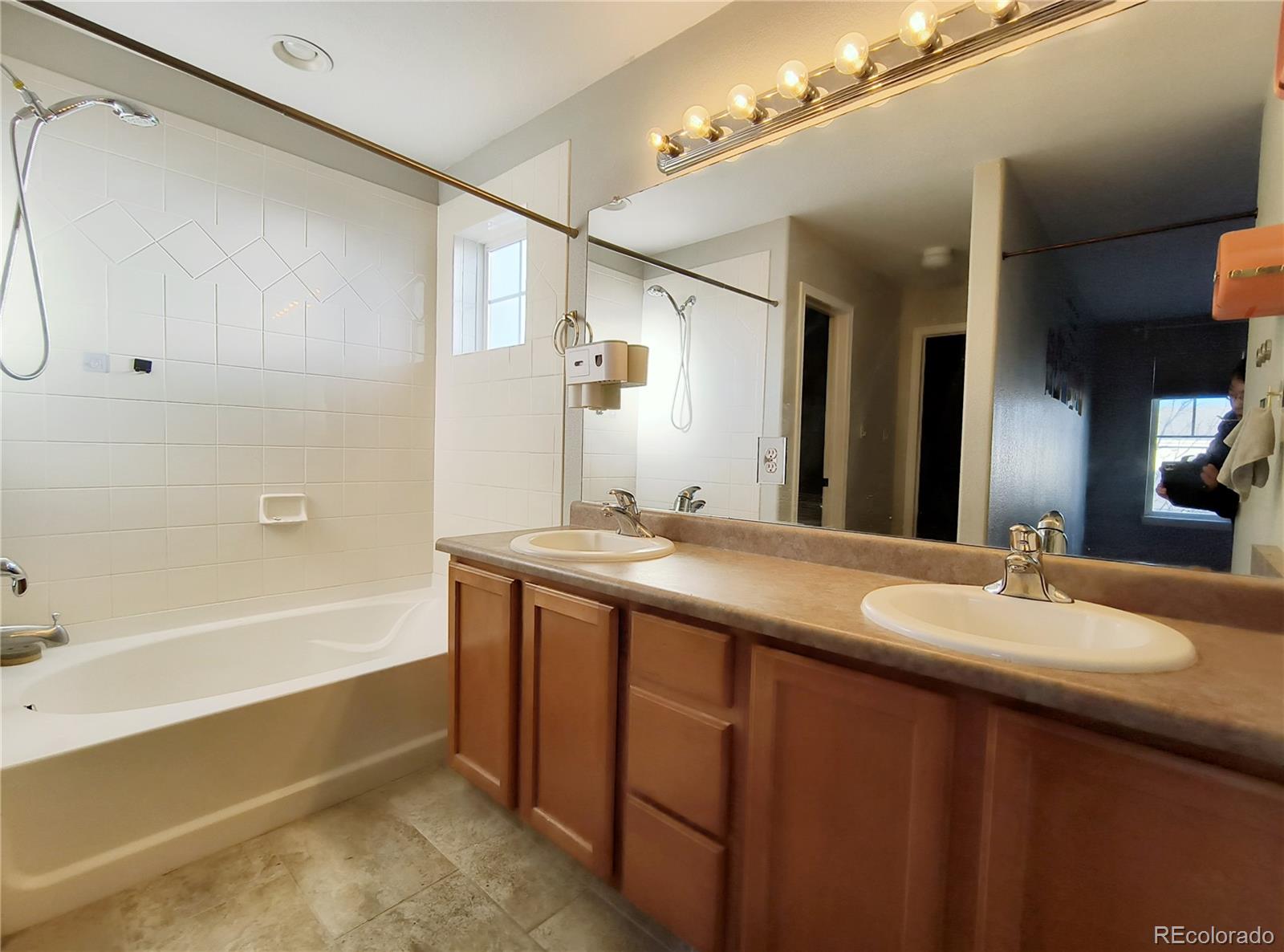 MLS Image #11 for 21993 e jamison place,aurora, Colorado