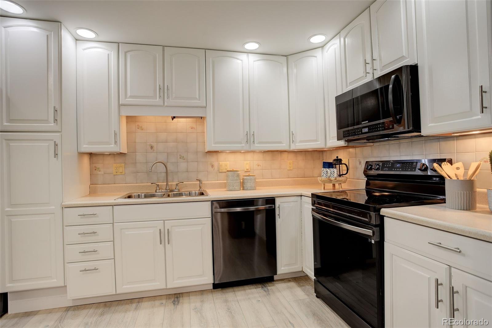 MLS Image #16 for 5946  urban street,arvada, Colorado