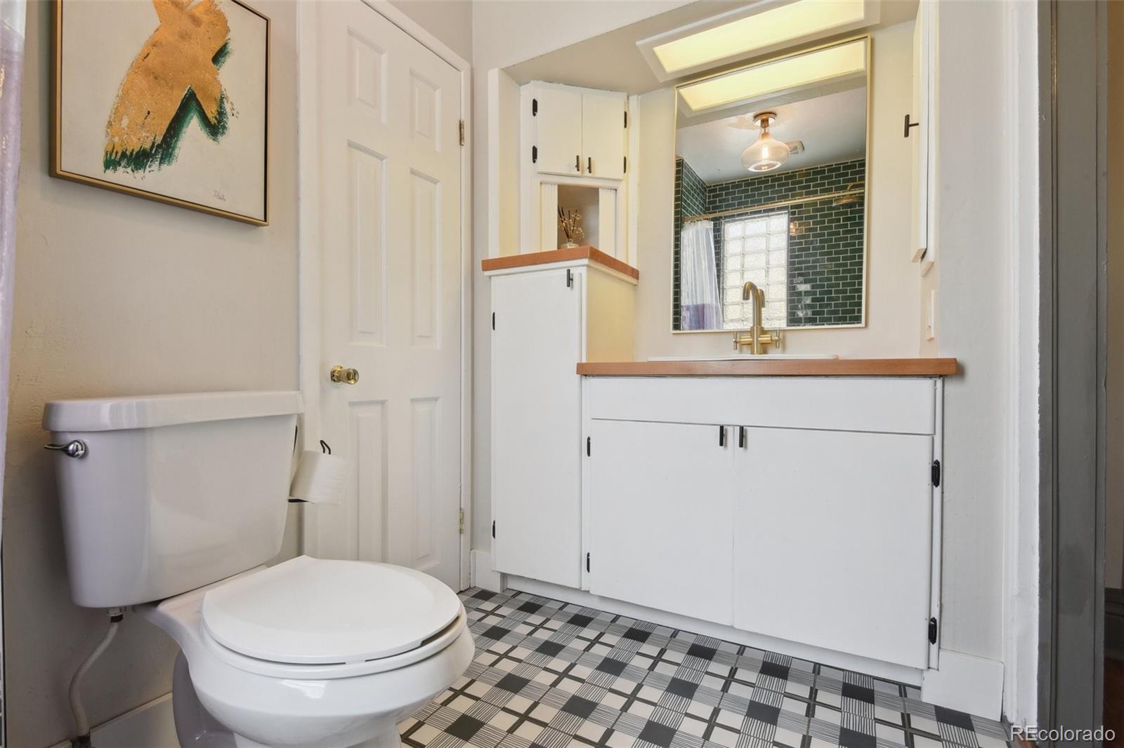 MLS Image #11 for 3907 s lincoln street,englewood, Colorado