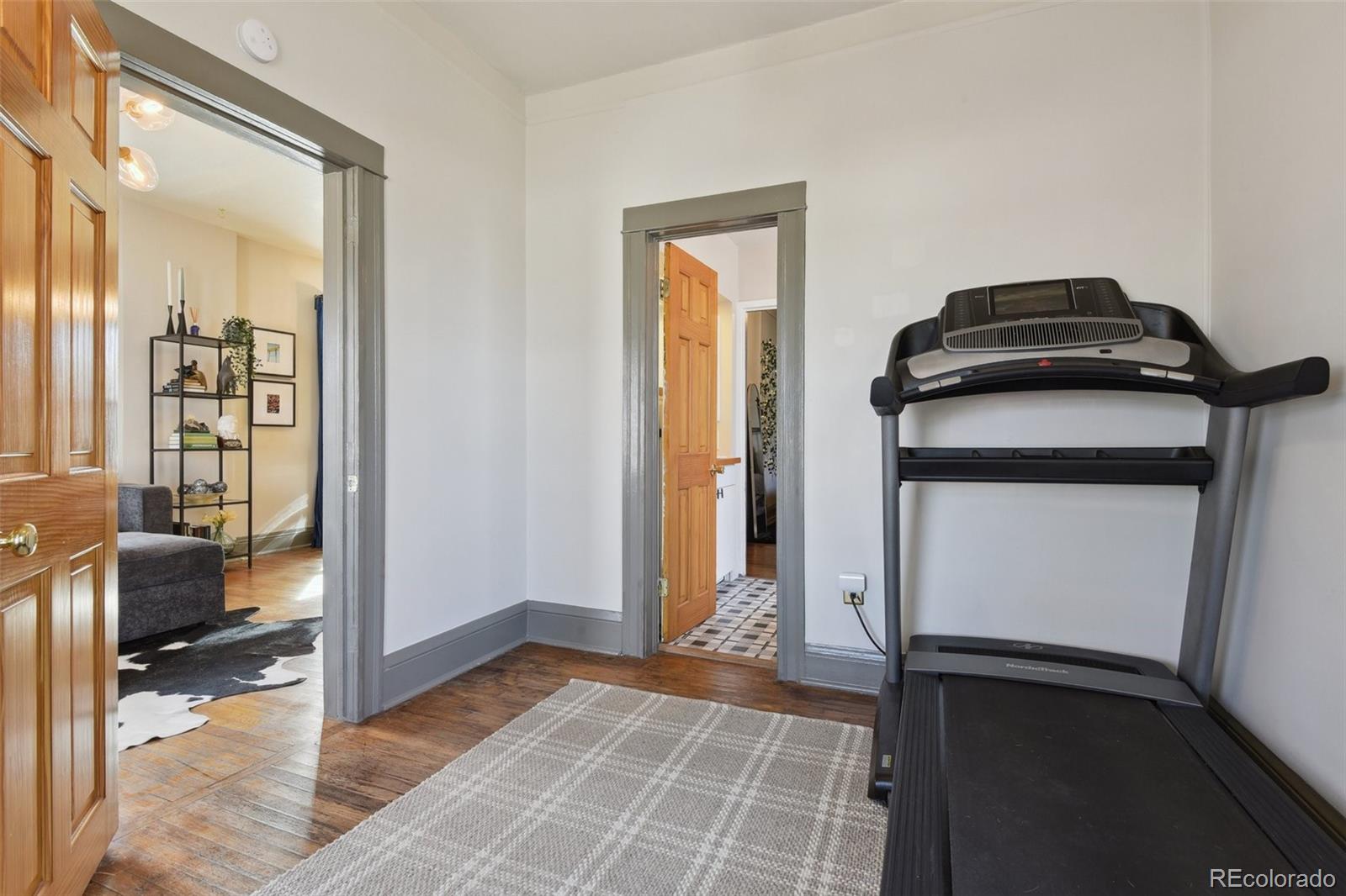 MLS Image #13 for 3907 s lincoln street,englewood, Colorado