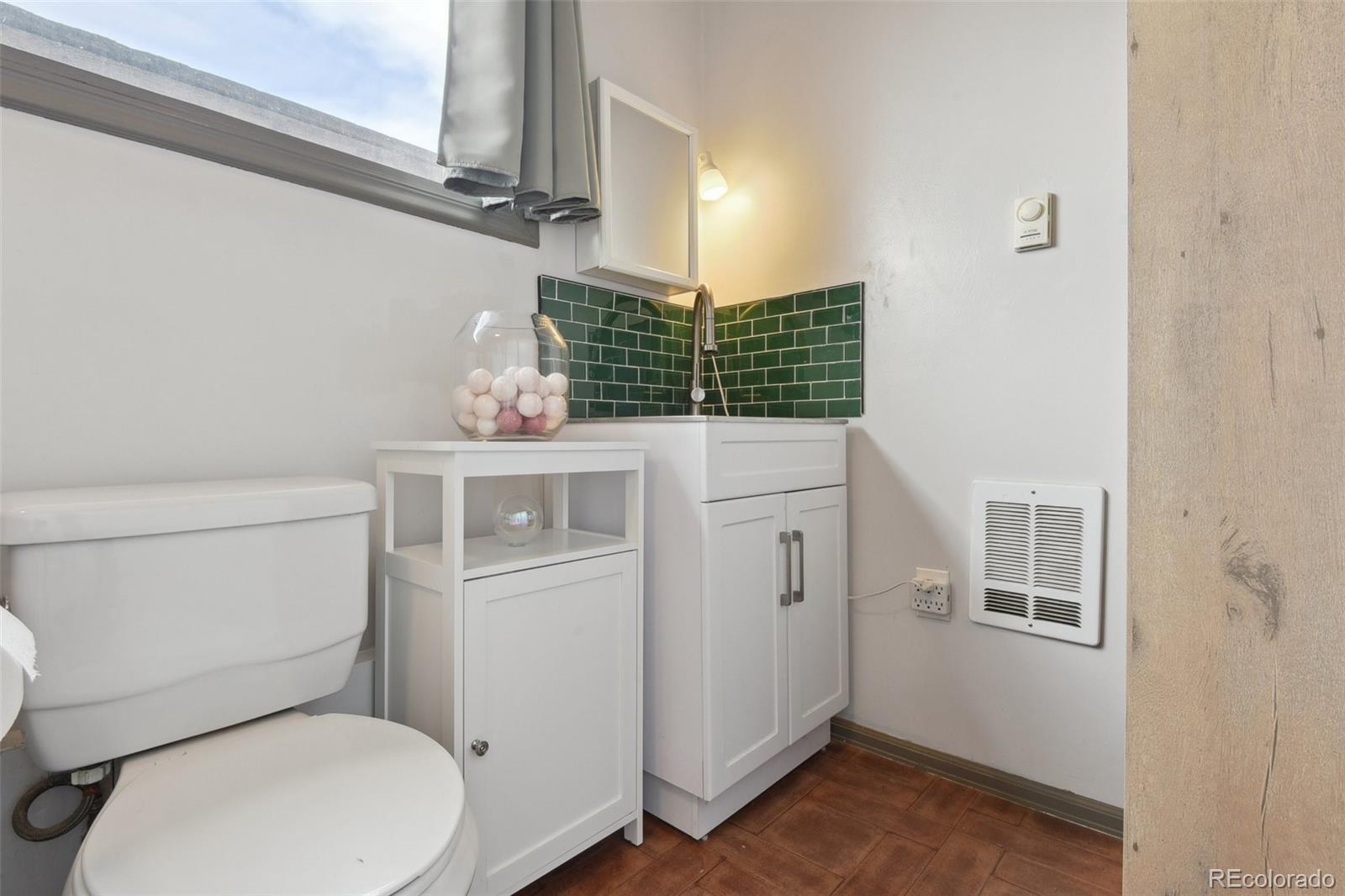 MLS Image #37 for 3907 s lincoln street,englewood, Colorado