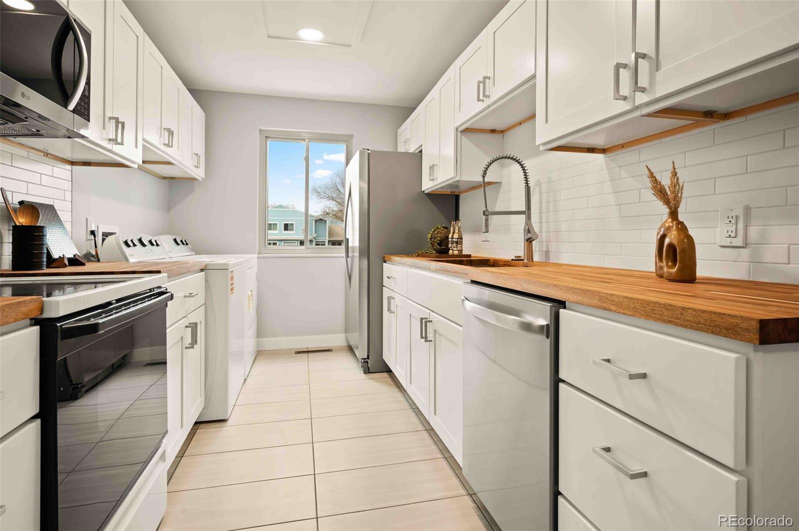 MLS Image #12 for 7946  chase circle,arvada, Colorado