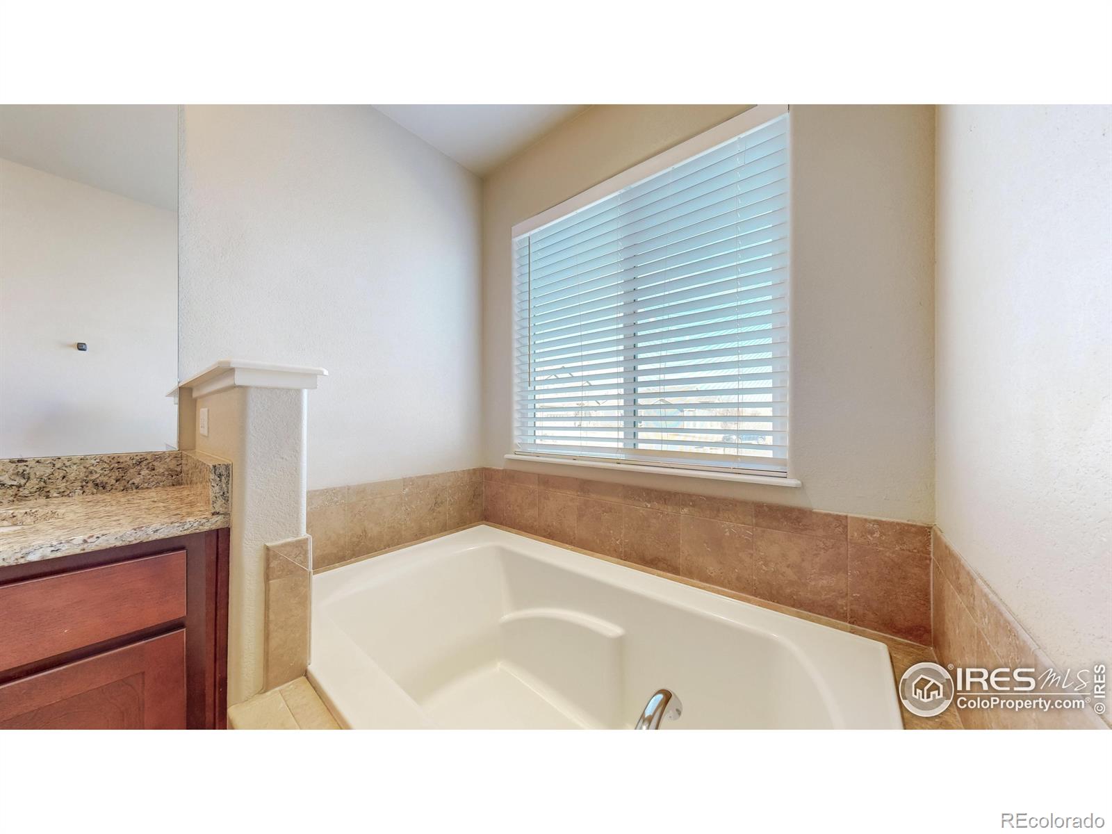 MLS Image #12 for 692  biscayne court,berthoud, Colorado