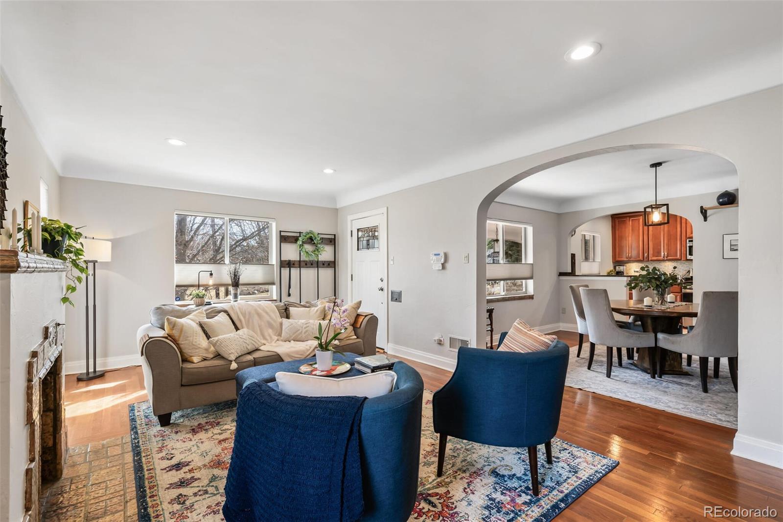 MLS Image #3 for 725  dahlia street,denver, Colorado