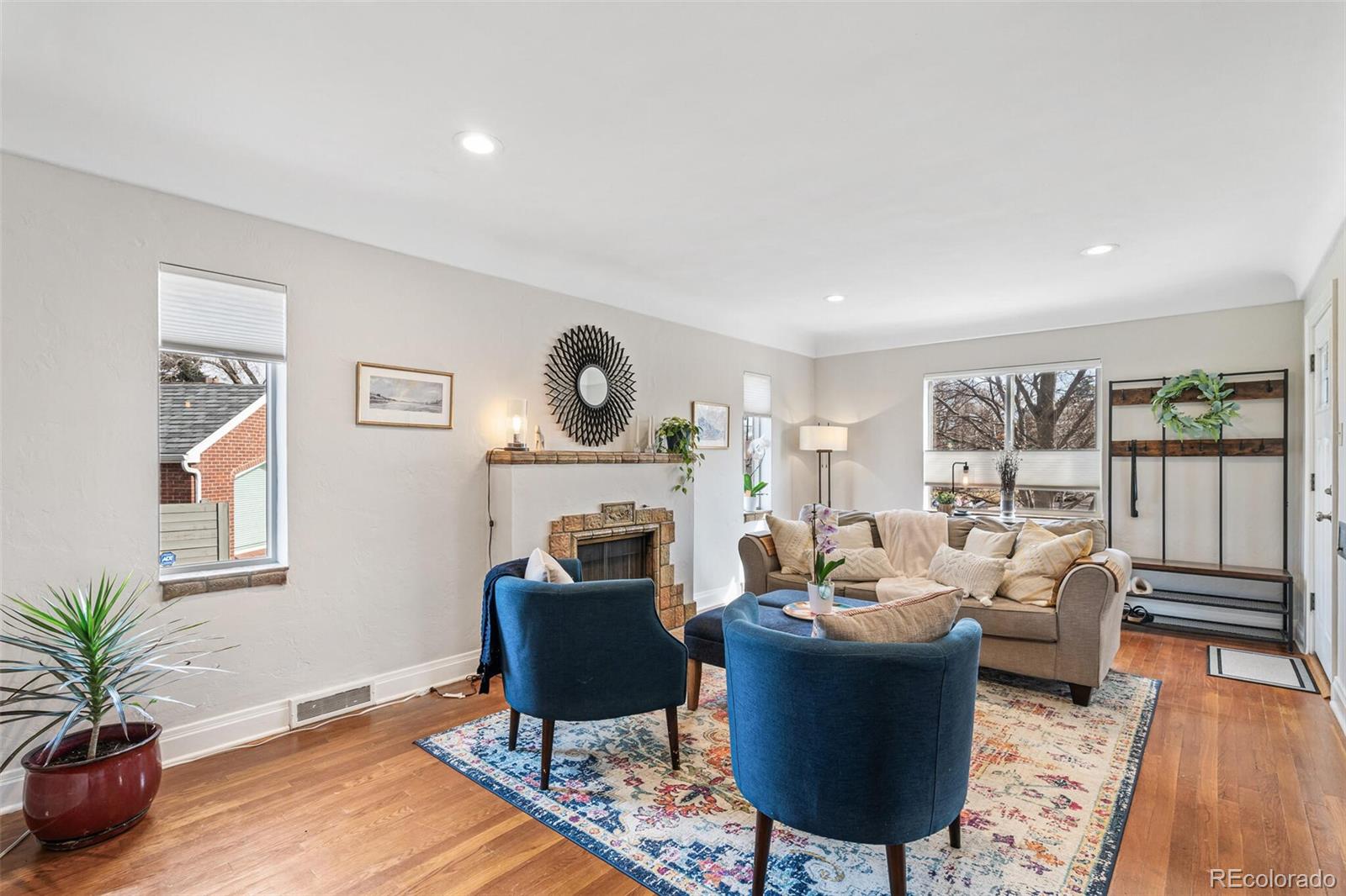 MLS Image #5 for 725  dahlia street,denver, Colorado