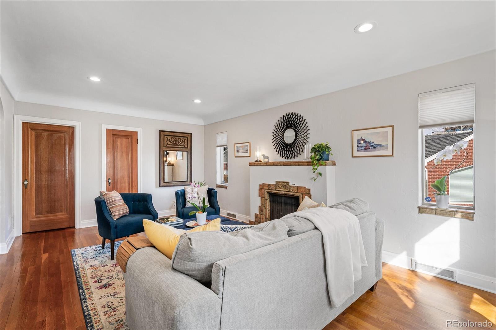 MLS Image #6 for 725  dahlia street,denver, Colorado