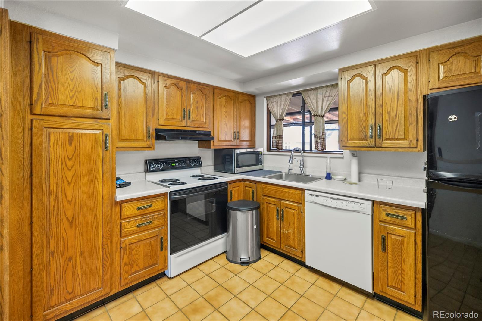 MLS Image #3 for 3590  la mar place,colorado springs, Colorado