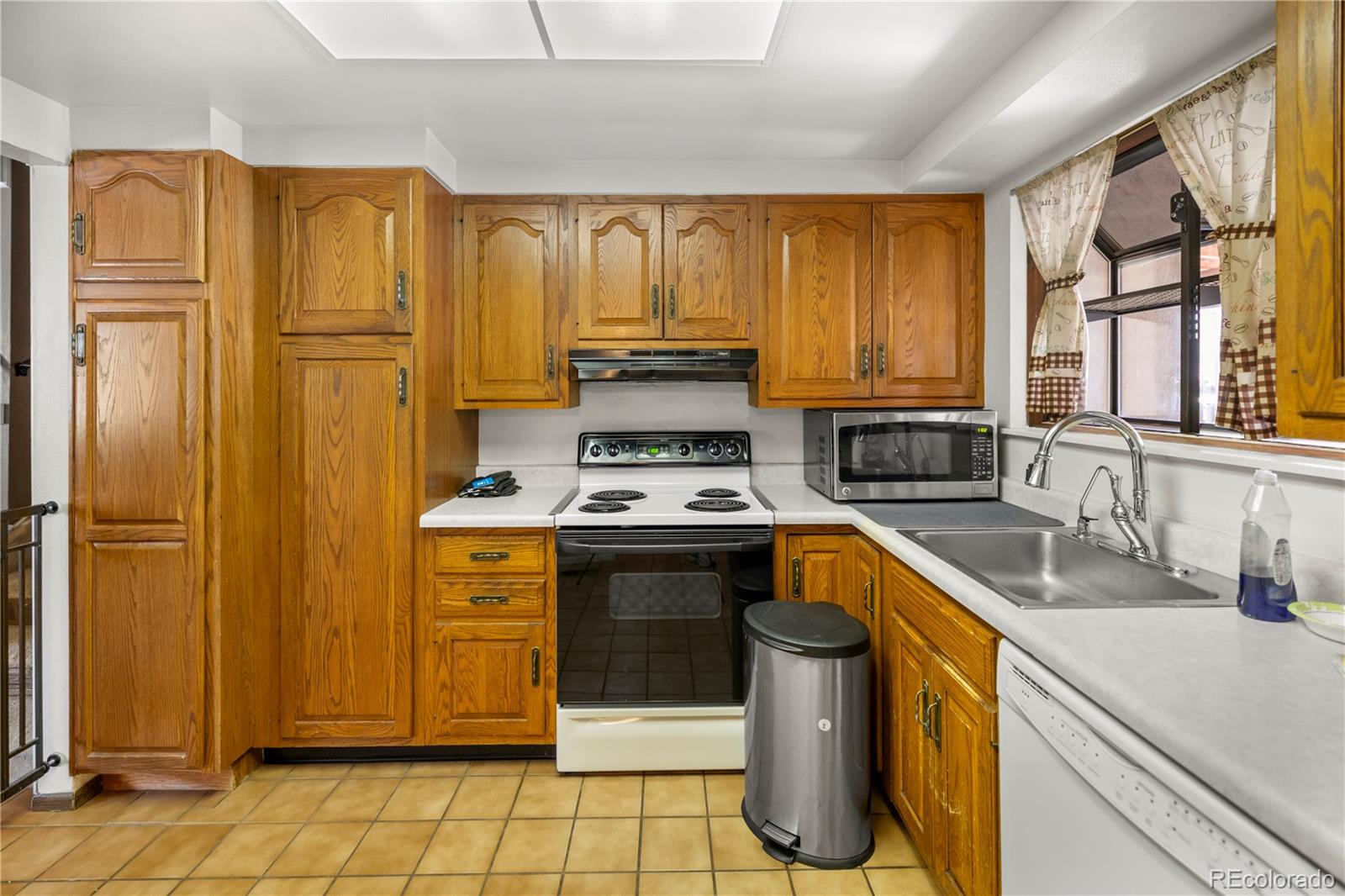 MLS Image #4 for 3590  la mar place,colorado springs, Colorado