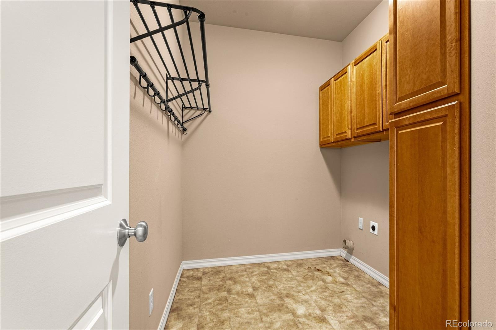 MLS Image #7 for 308  homeland court,colorado springs, Colorado