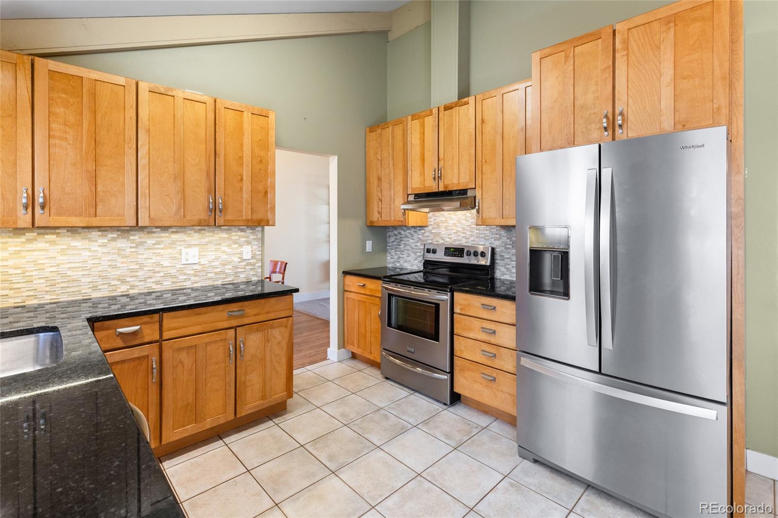 MLS Image #10 for 3970 s syracuse way,denver, Colorado