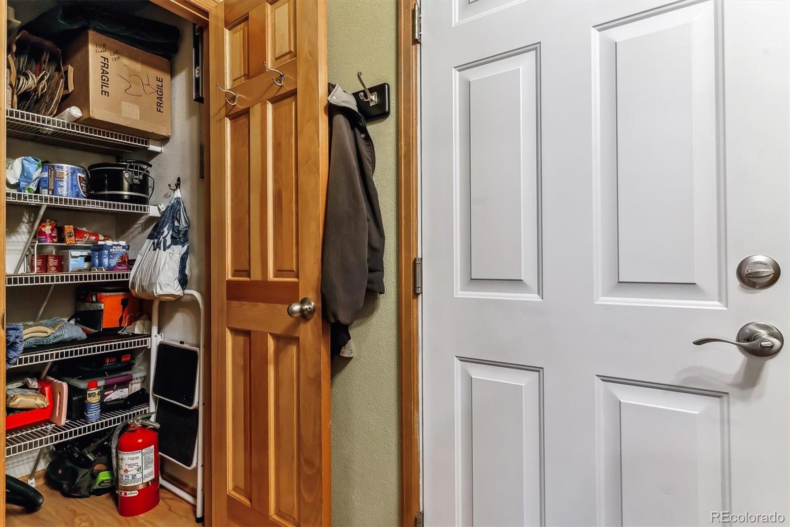 MLS Image #20 for 2135 s troy way,aurora, Colorado