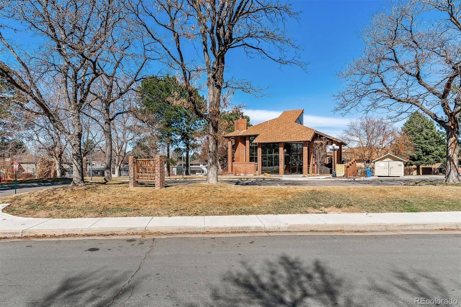 MLS Image #28 for 2135 s troy way,aurora, Colorado