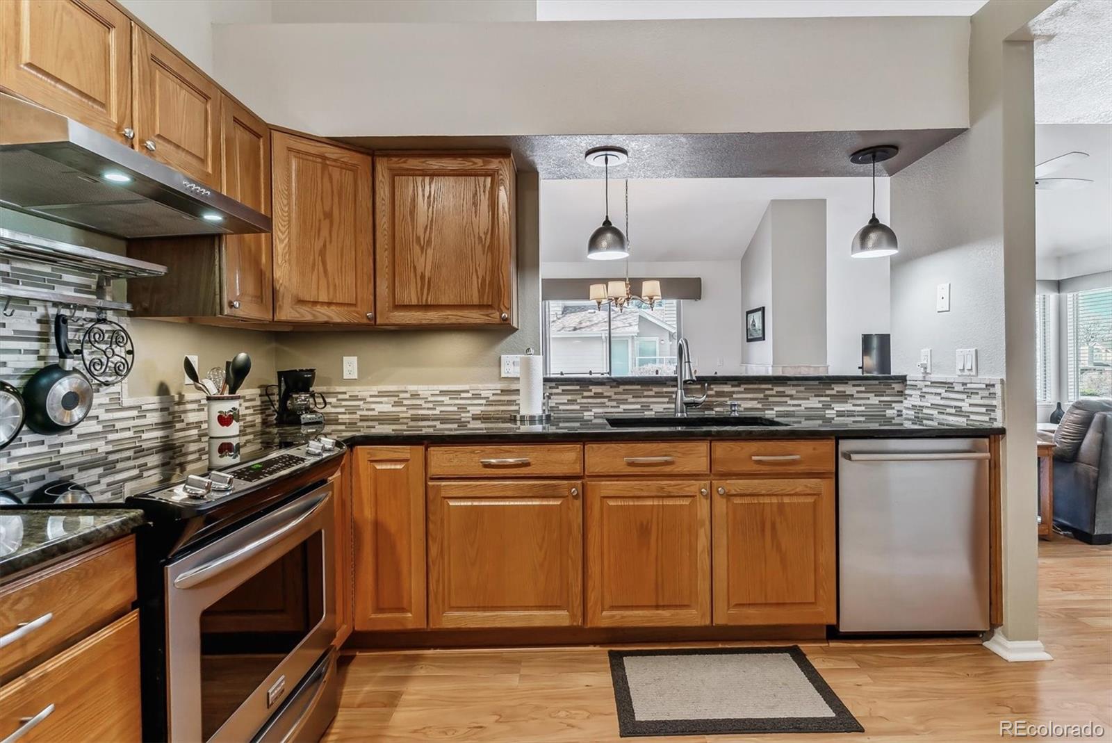MLS Image #3 for 2135 s troy way,aurora, Colorado