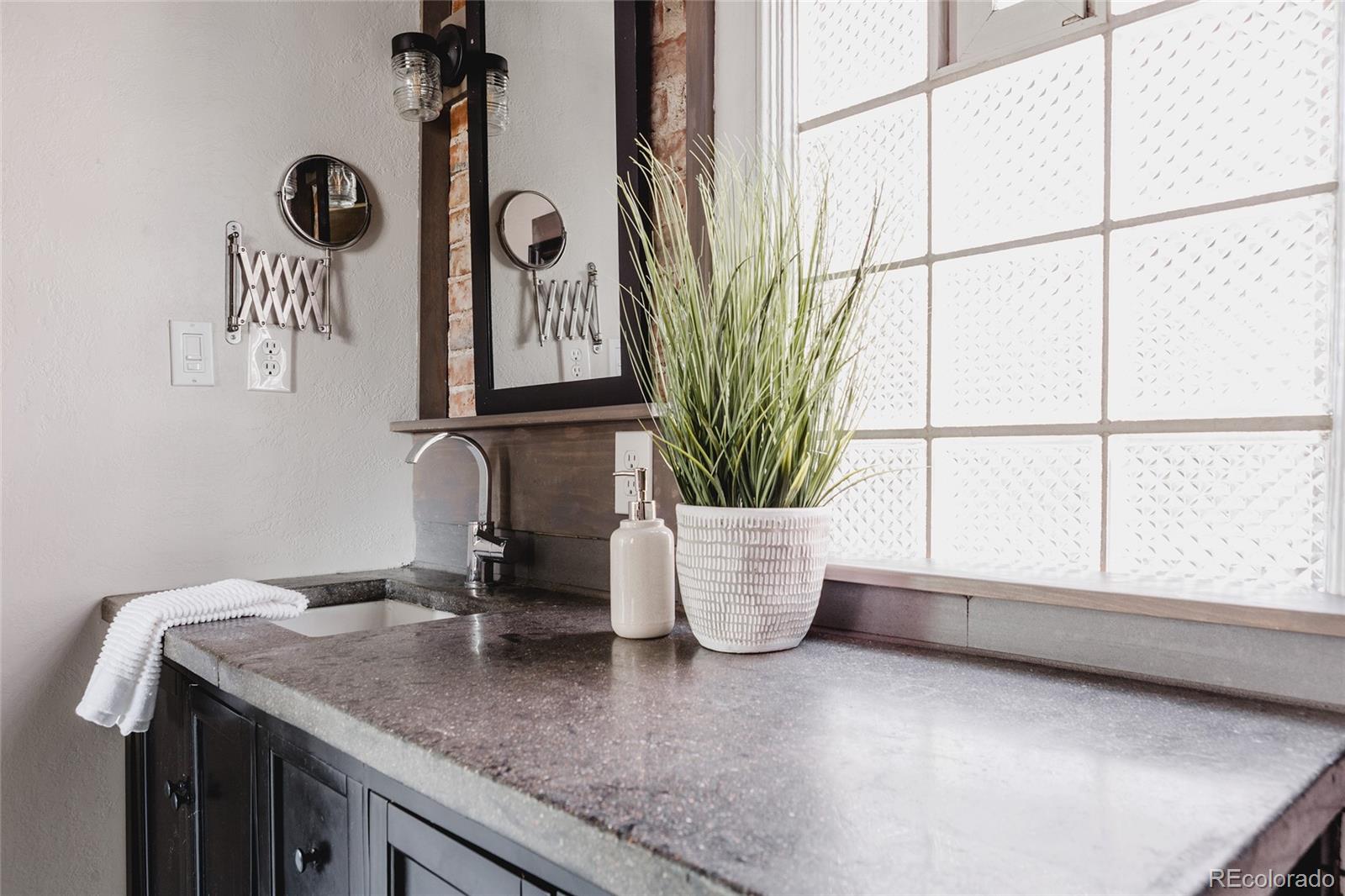 MLS Image #25 for 1788 s sherman street,denver, Colorado