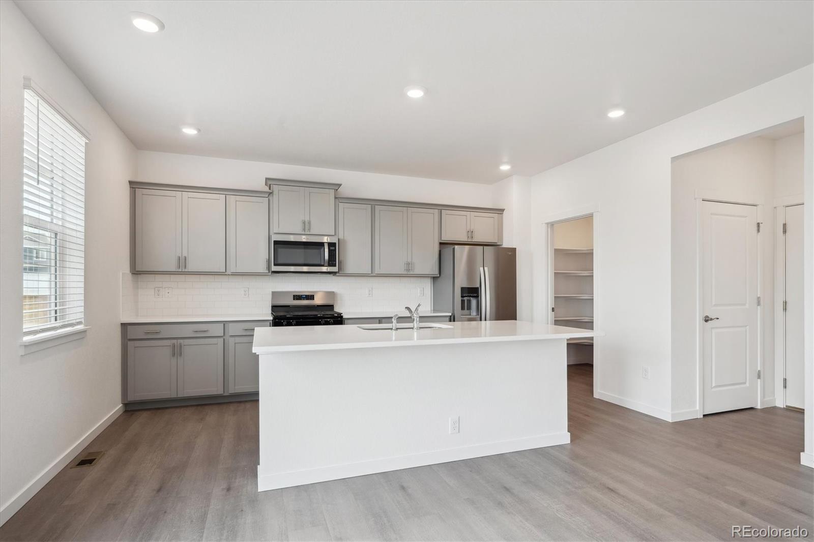 MLS Image #4 for 4115  marble drive,mead, Colorado
