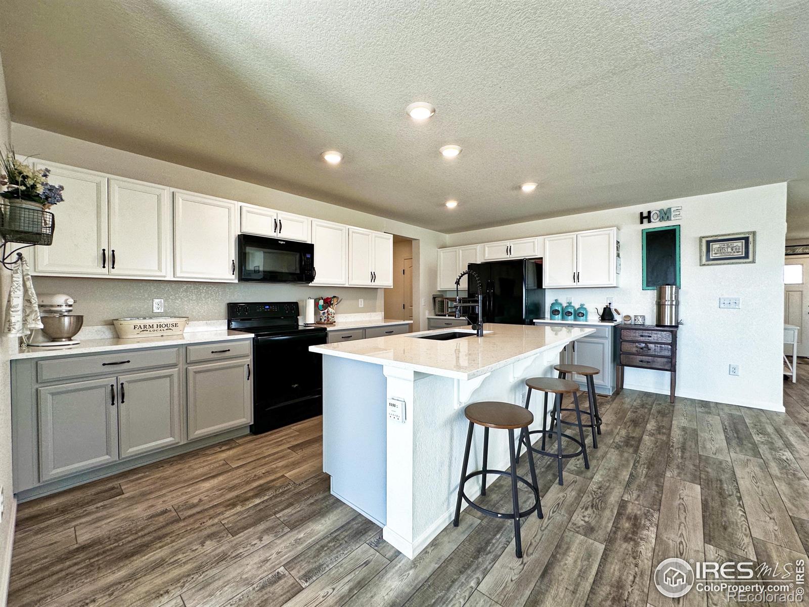 MLS Image #11 for 1495  biffle court,berthoud, Colorado