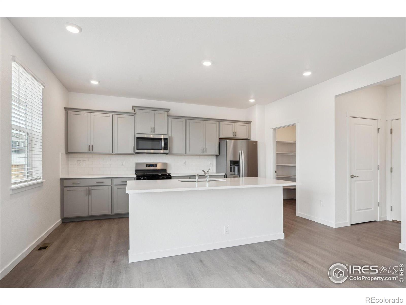 MLS Image #4 for 4115  marble drive,mead, Colorado