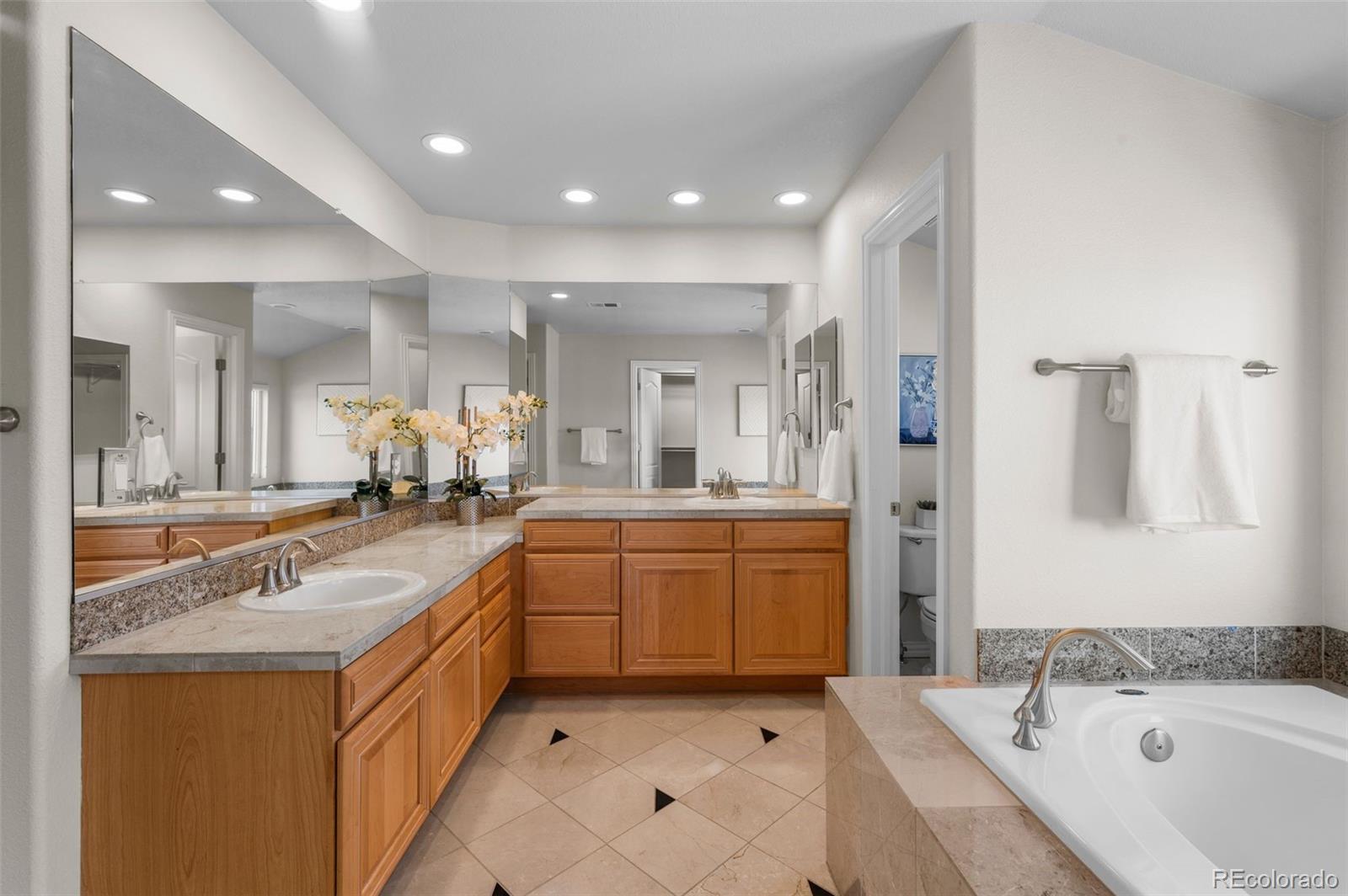 MLS Image #24 for 21548 e ottawa circle,aurora, Colorado