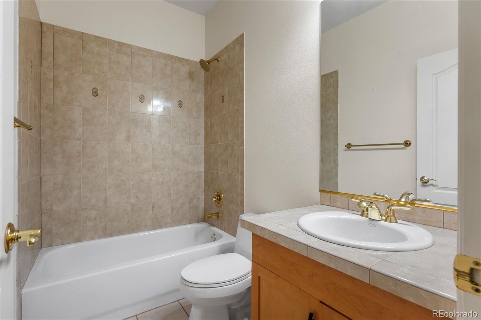 MLS Image #37 for 21548 e ottawa circle,aurora, Colorado