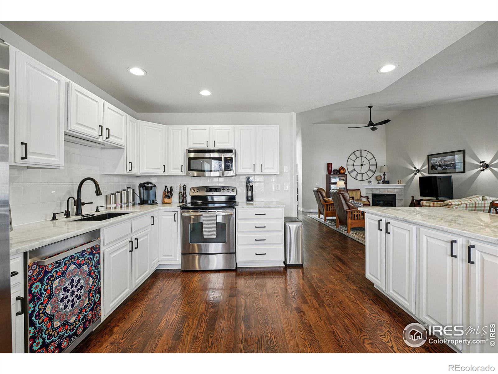 MLS Image #10 for 1602  oak ridge lane,longmont, Colorado