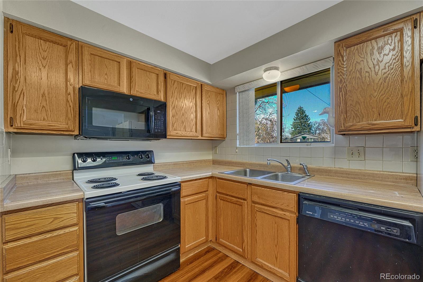 MLS Image #10 for 12605 e exposition avenue,aurora, Colorado