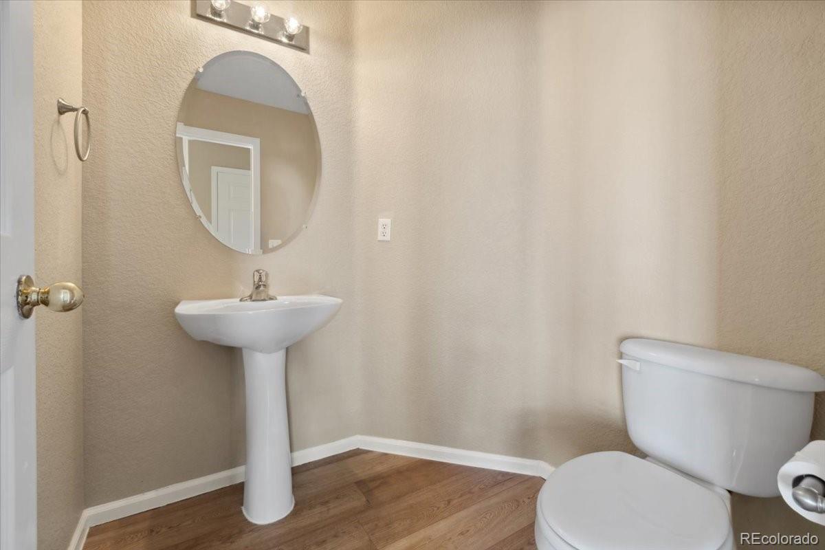MLS Image #18 for 20781 e 48th place,denver, Colorado