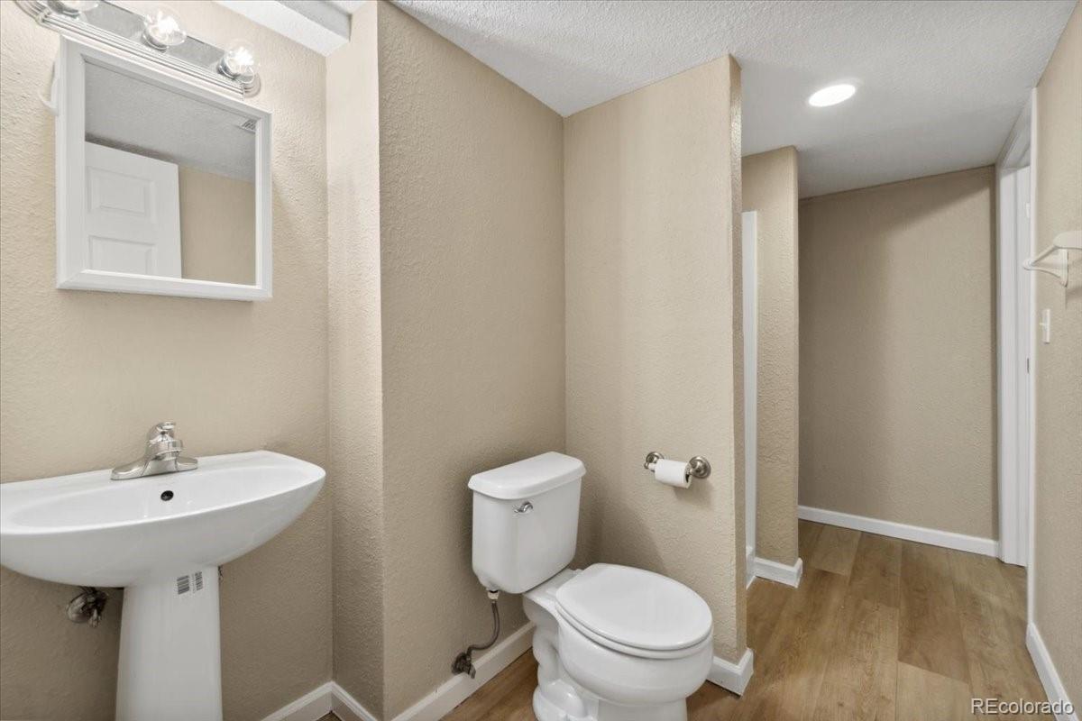 MLS Image #26 for 20781 e 48th place,denver, Colorado