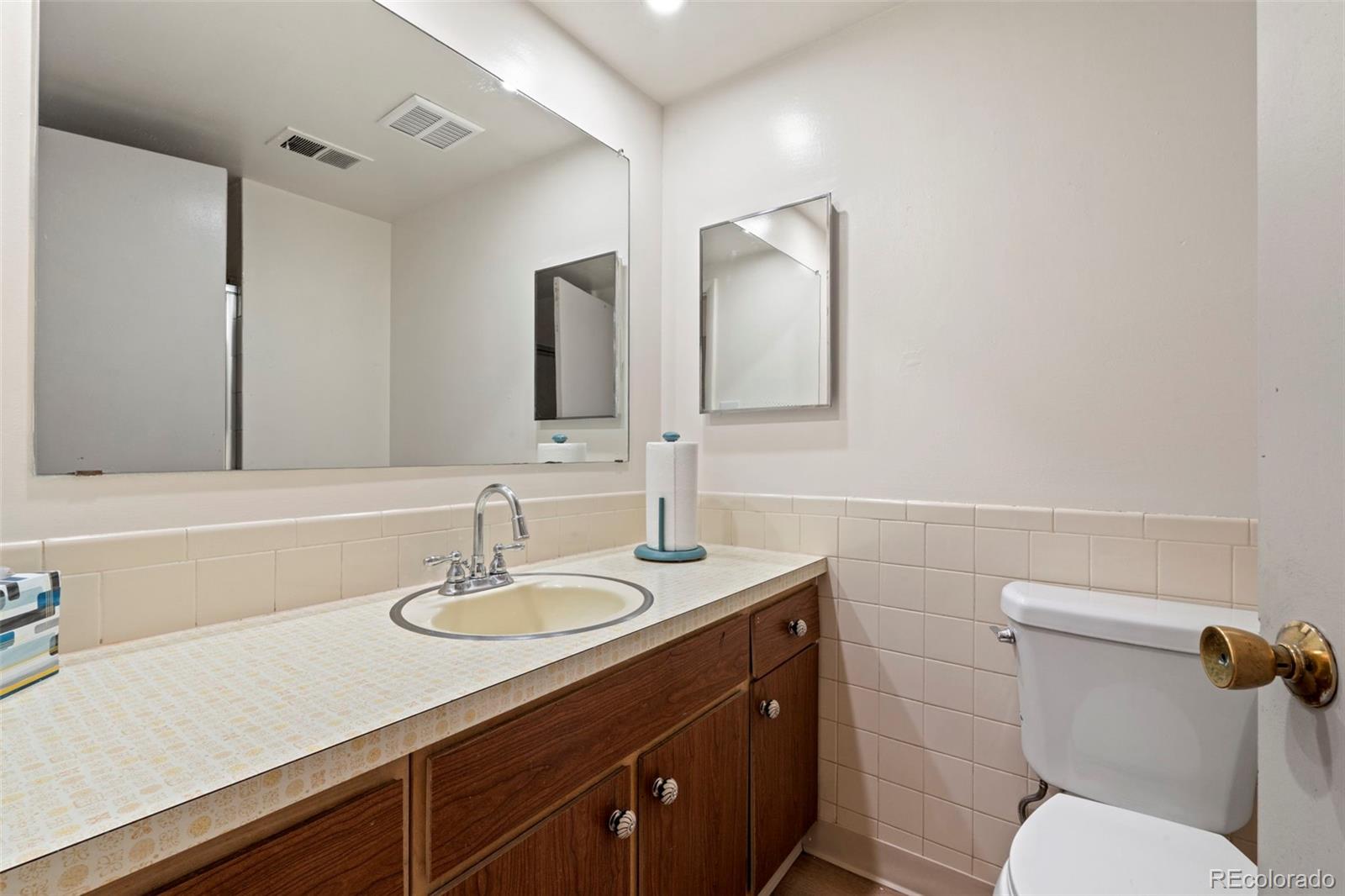 MLS Image #18 for 2799 s ingalls way,denver, Colorado