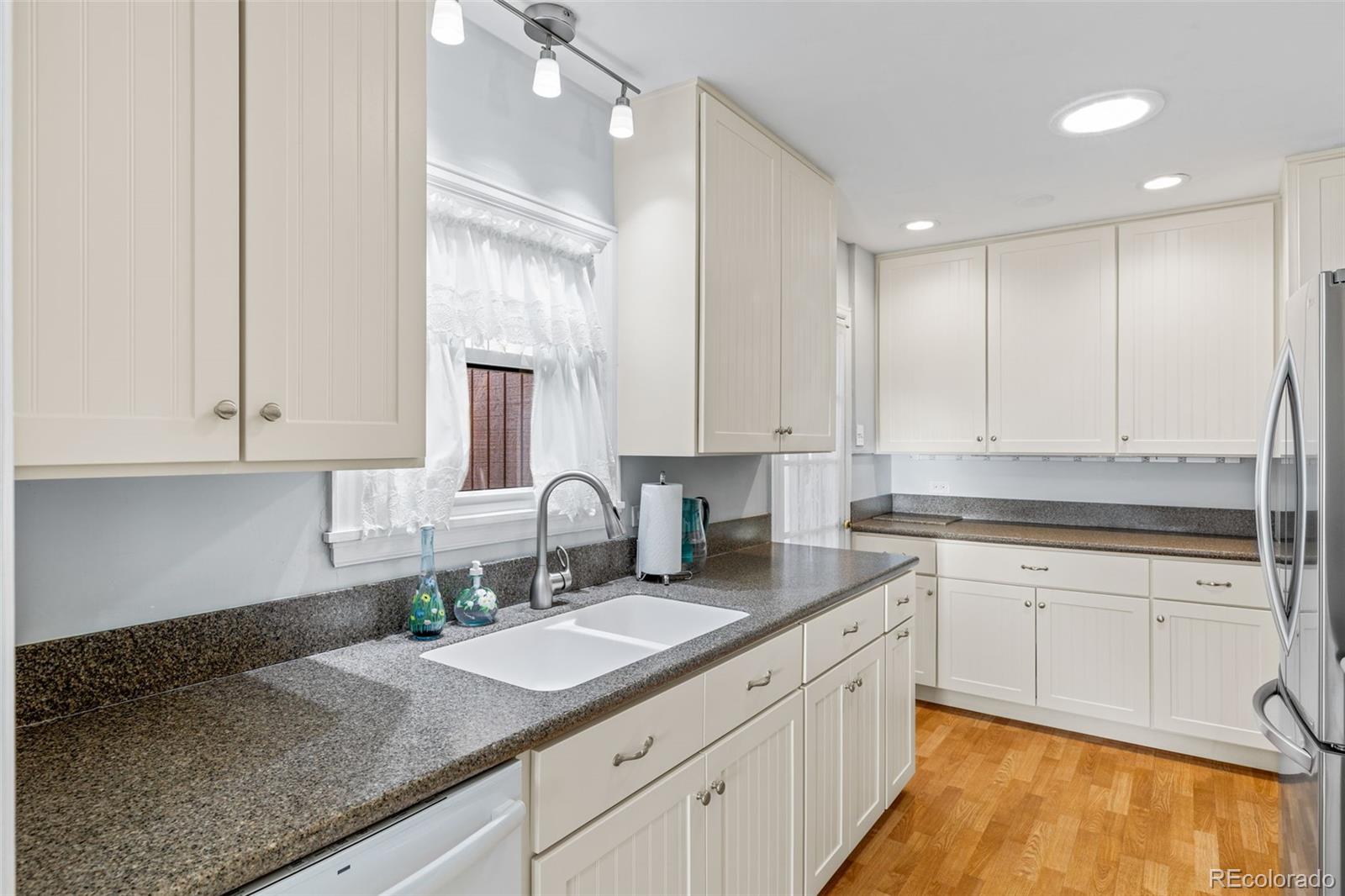 MLS Image #16 for 1273 s jackson street,denver, Colorado